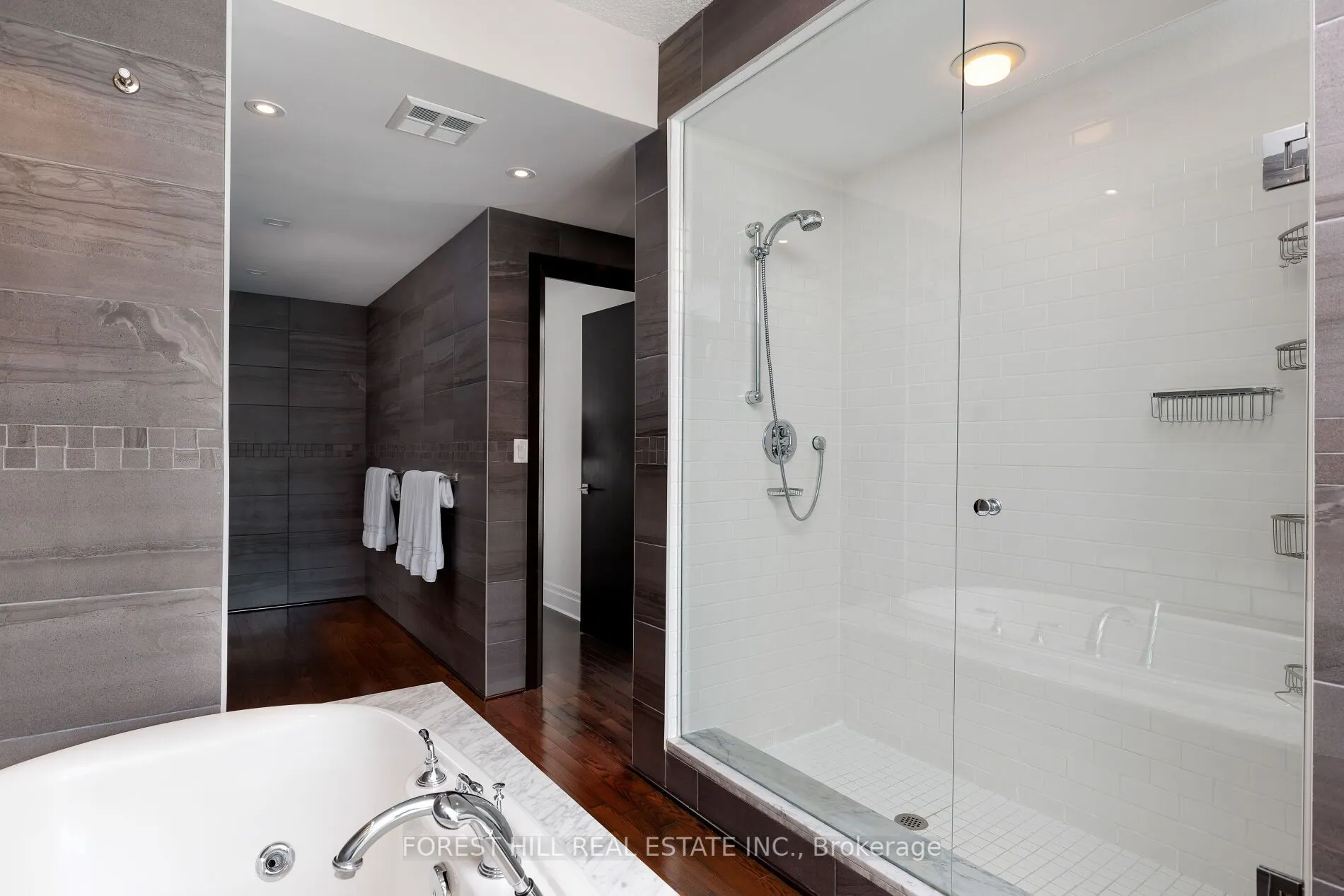 300 Bloor Street E, #2701