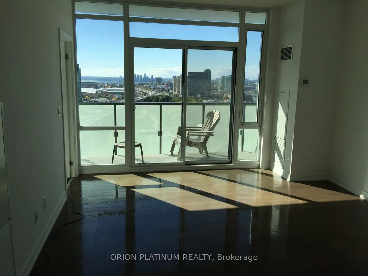 170 Fort York Boulevard, #2111