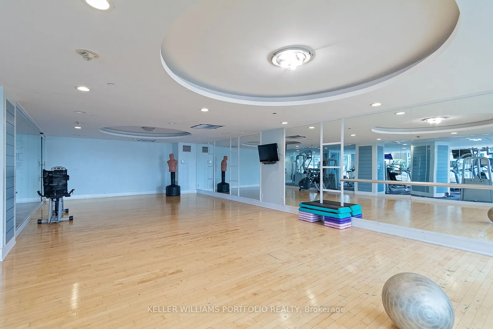 18 Yonge Street, #1104