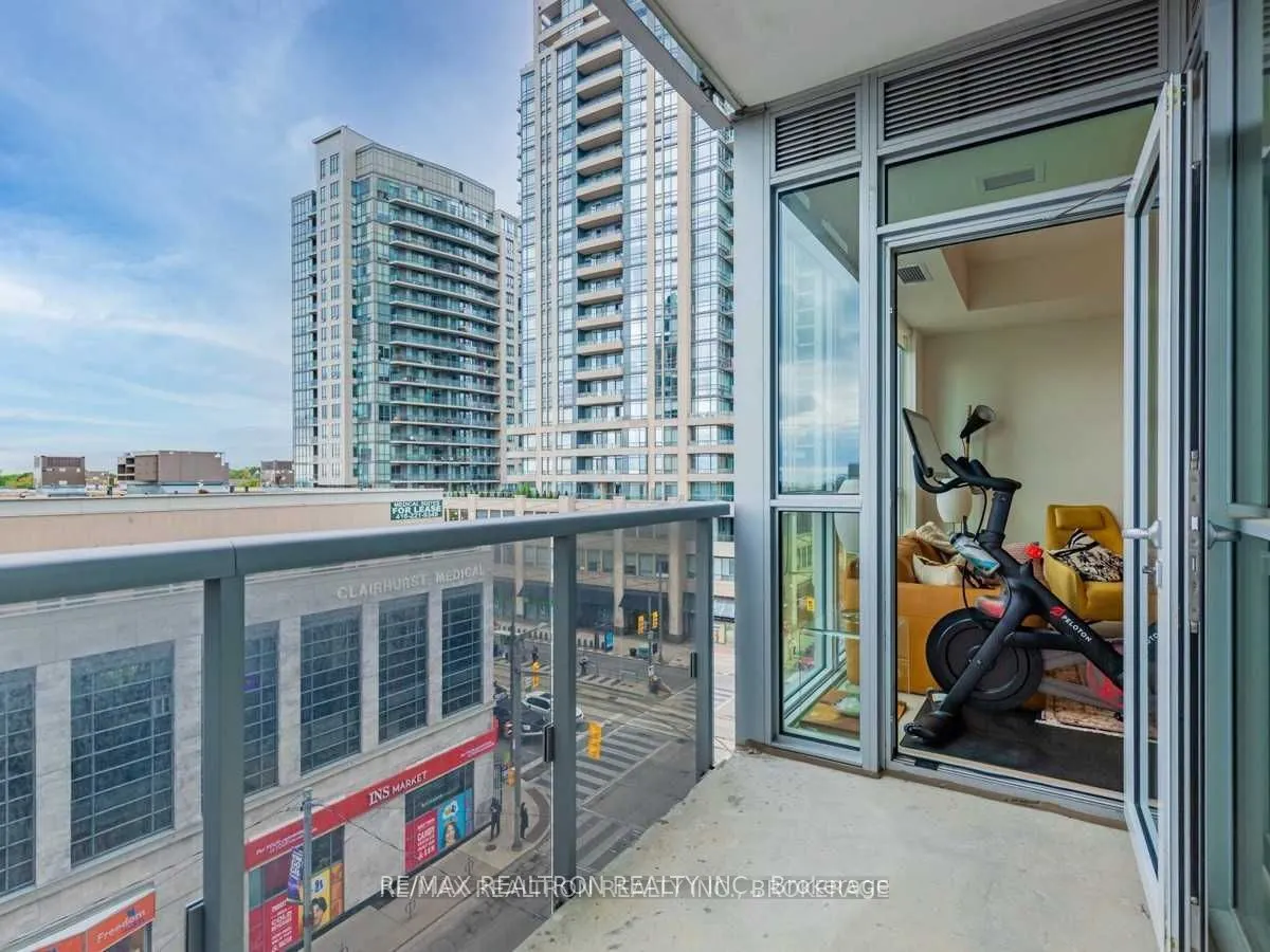 501 St Clair Avenue W, #521