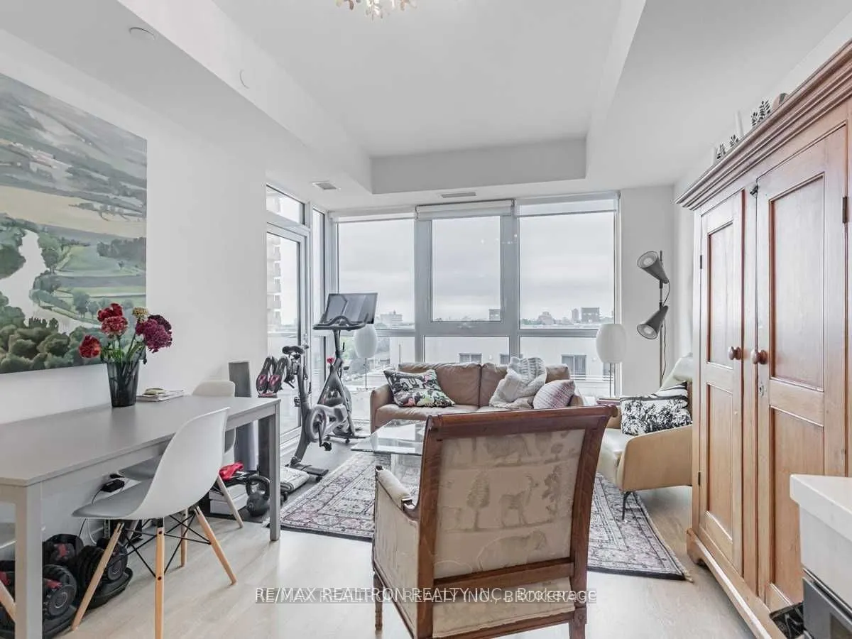 501 St Clair Avenue W, #521