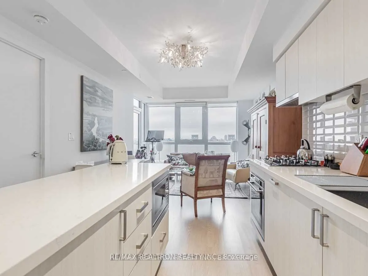 501 St Clair Avenue W, #521