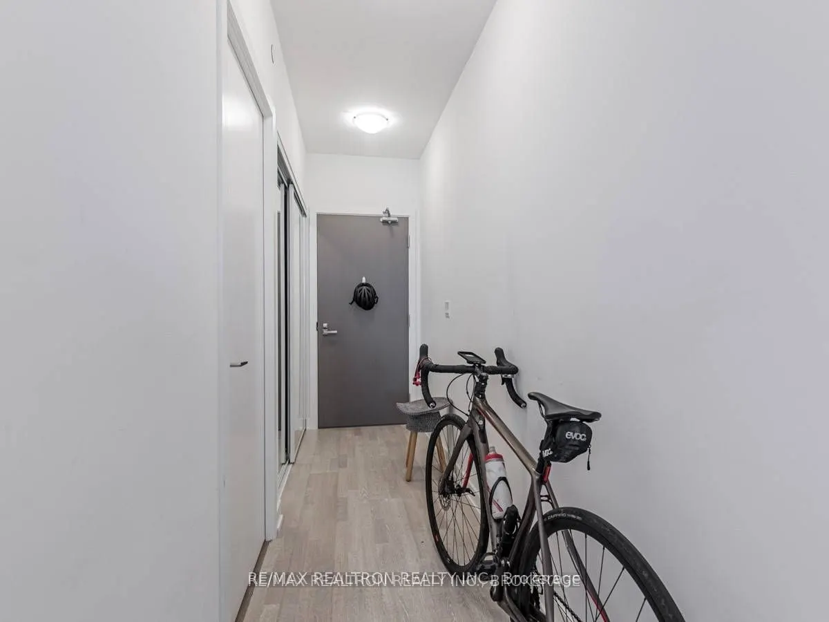 501 St Clair Avenue W, #521