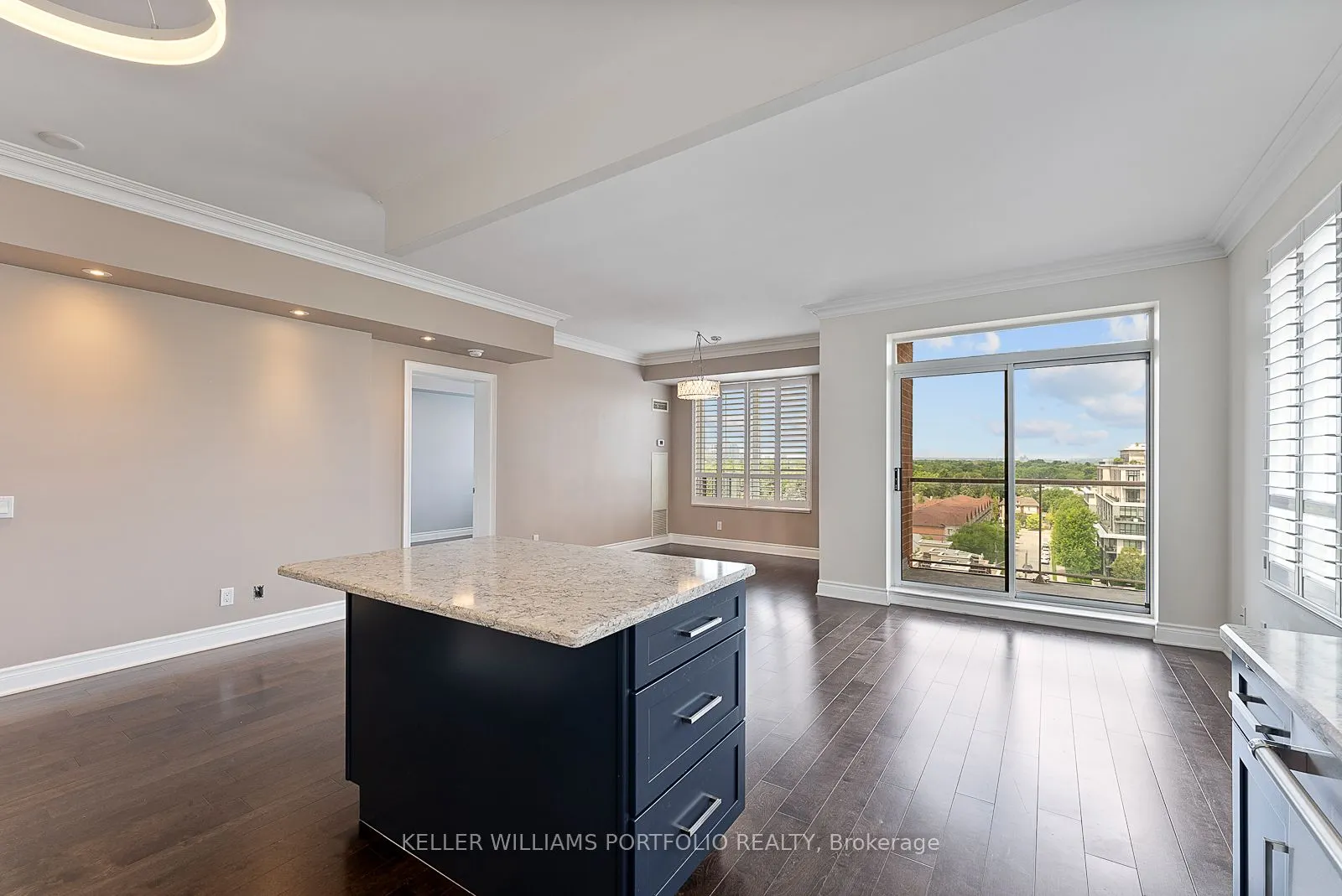 2 Clairtrell Road, #1210