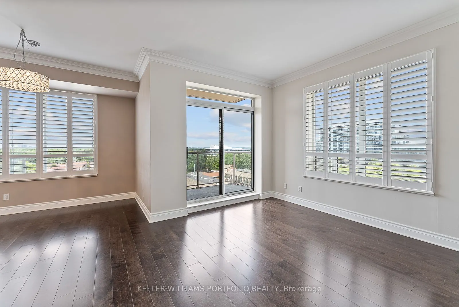 2 Clairtrell Road, #1210