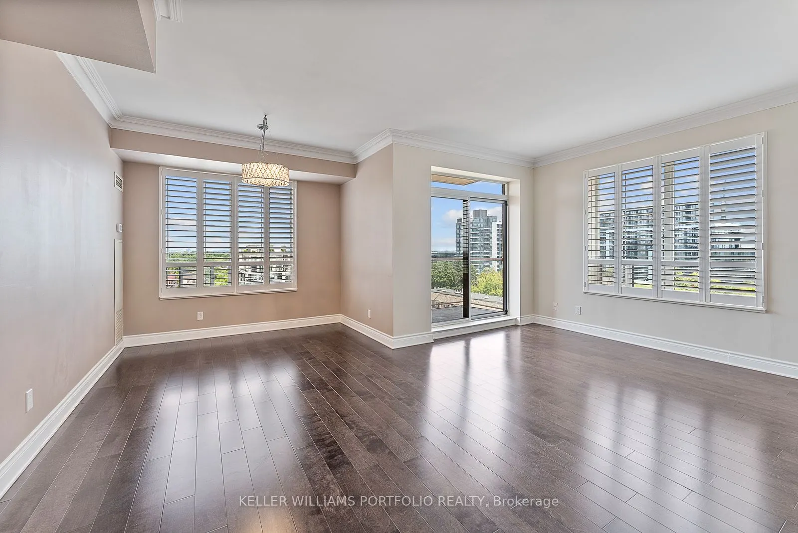 2 Clairtrell Road, #1210