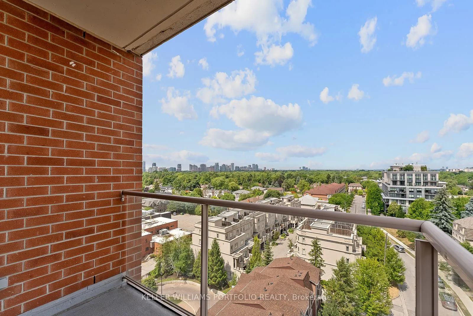 2 Clairtrell Road, #1210