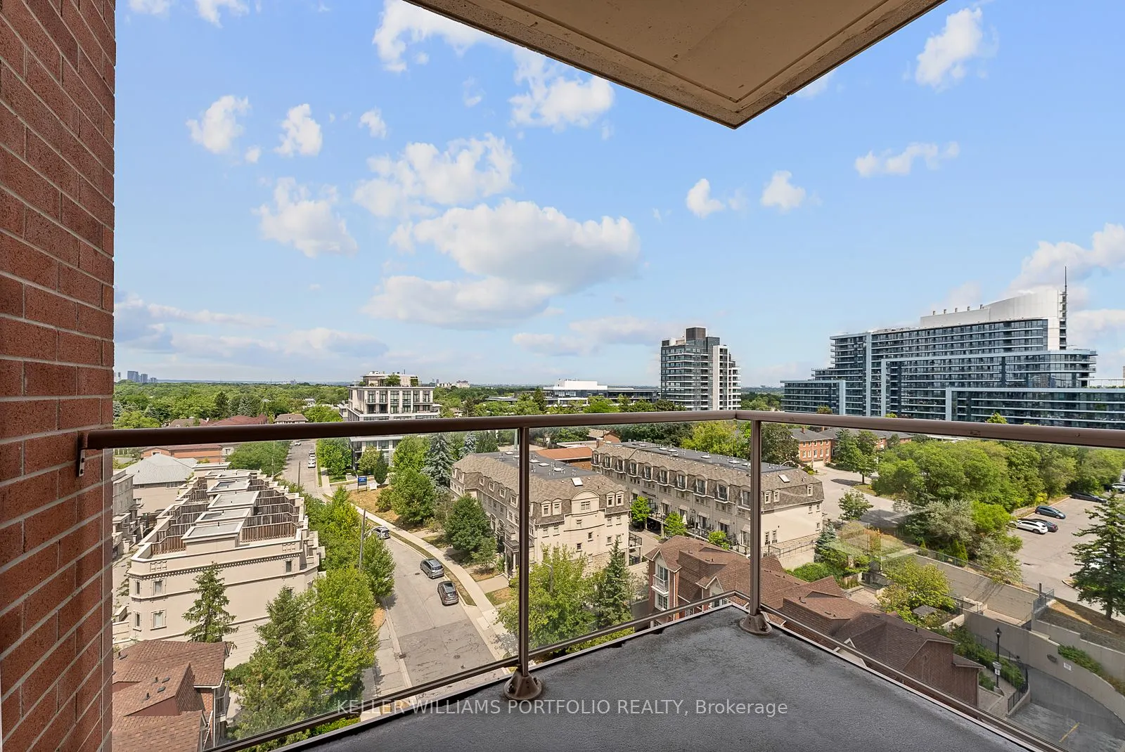 2 Clairtrell Road, #1210