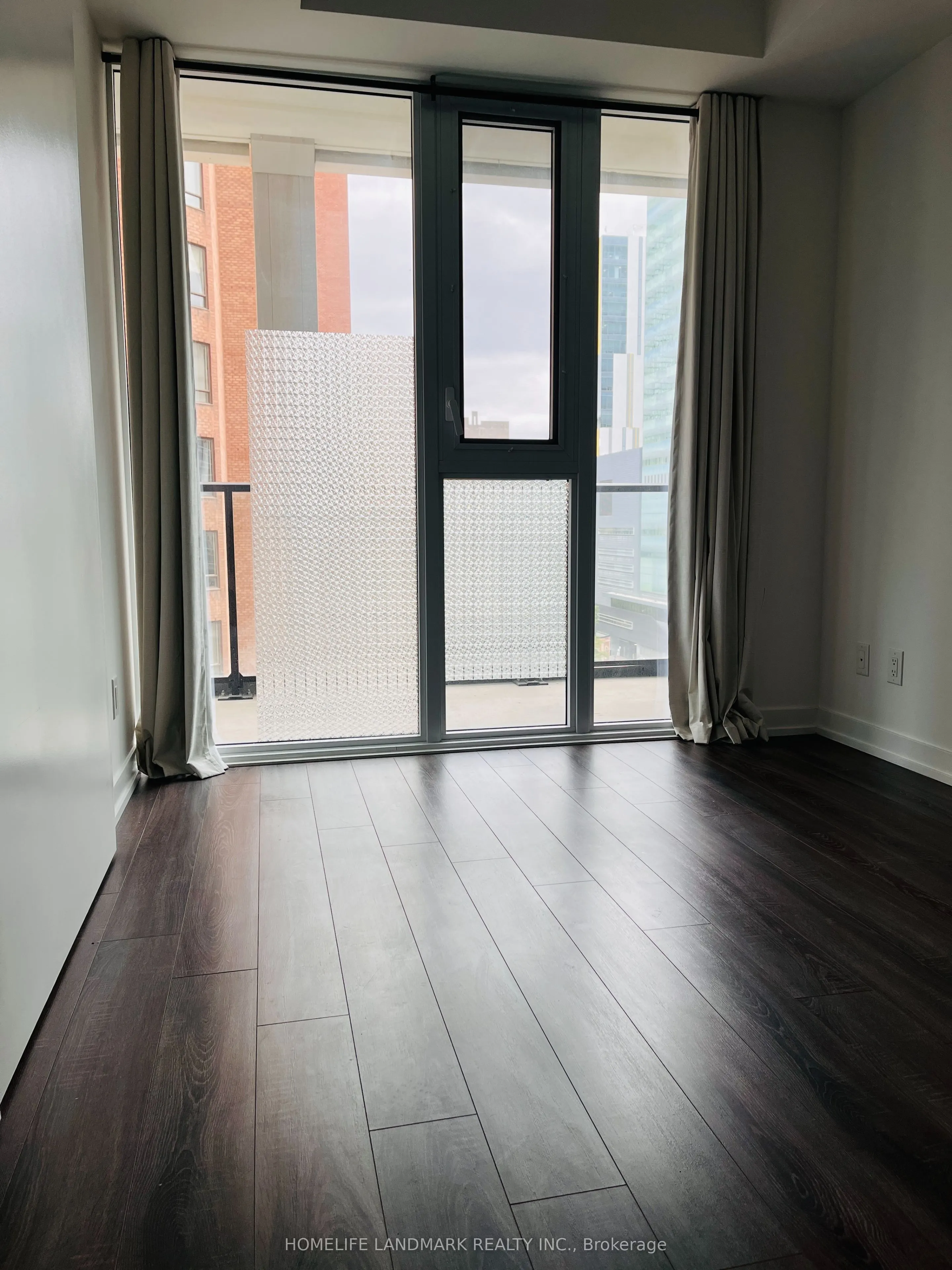 20 Edward Street, #814