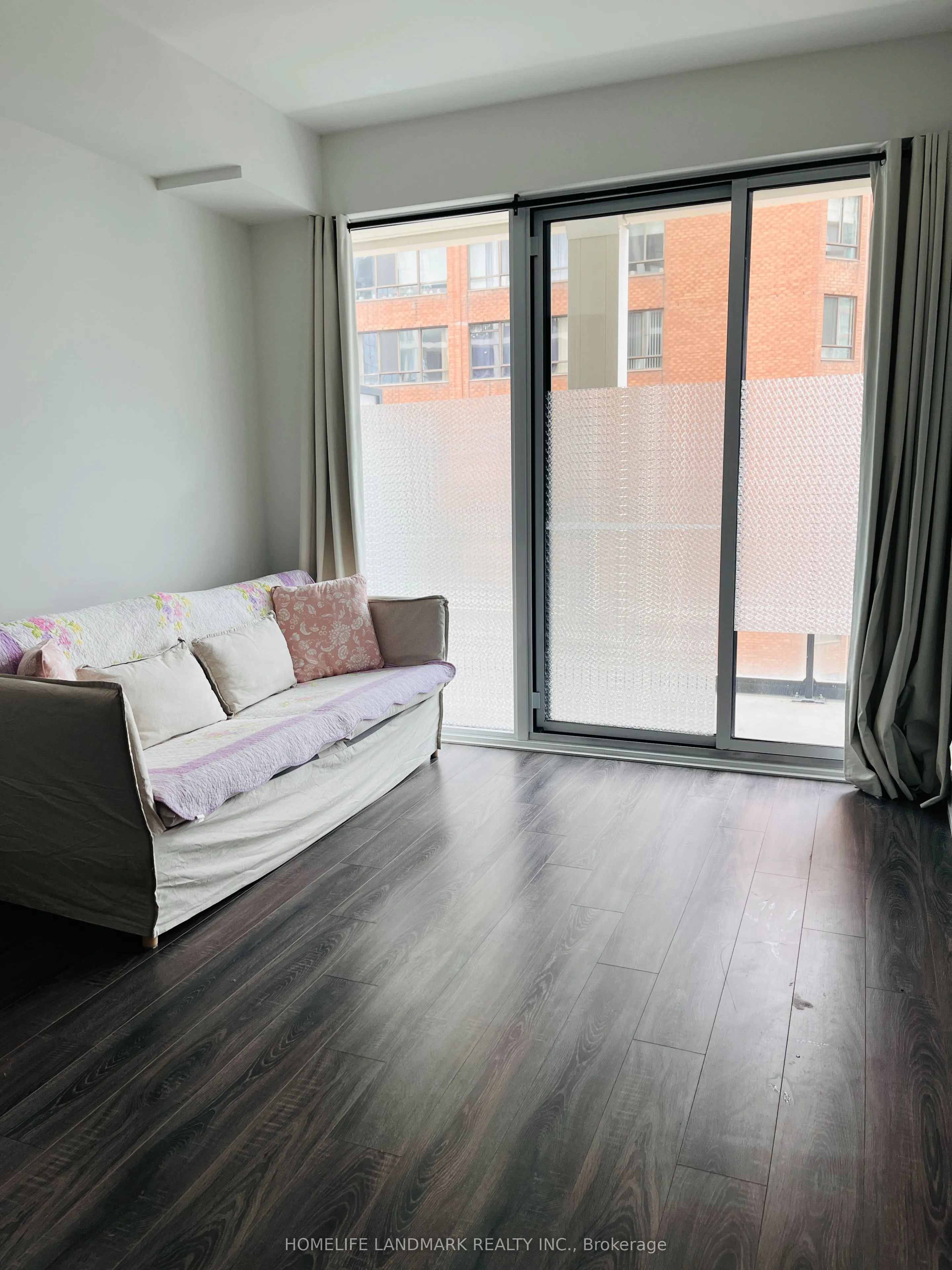 20 Edward Street, #814