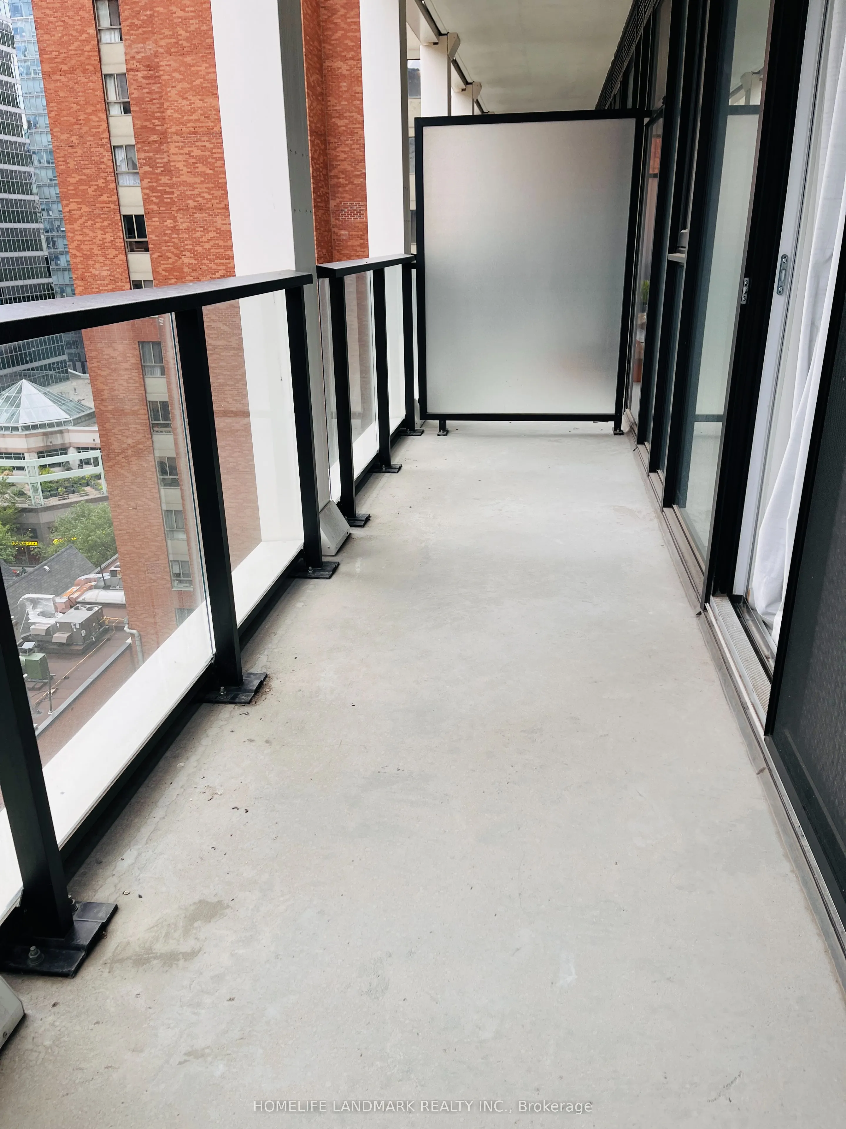 20 Edward Street, #814