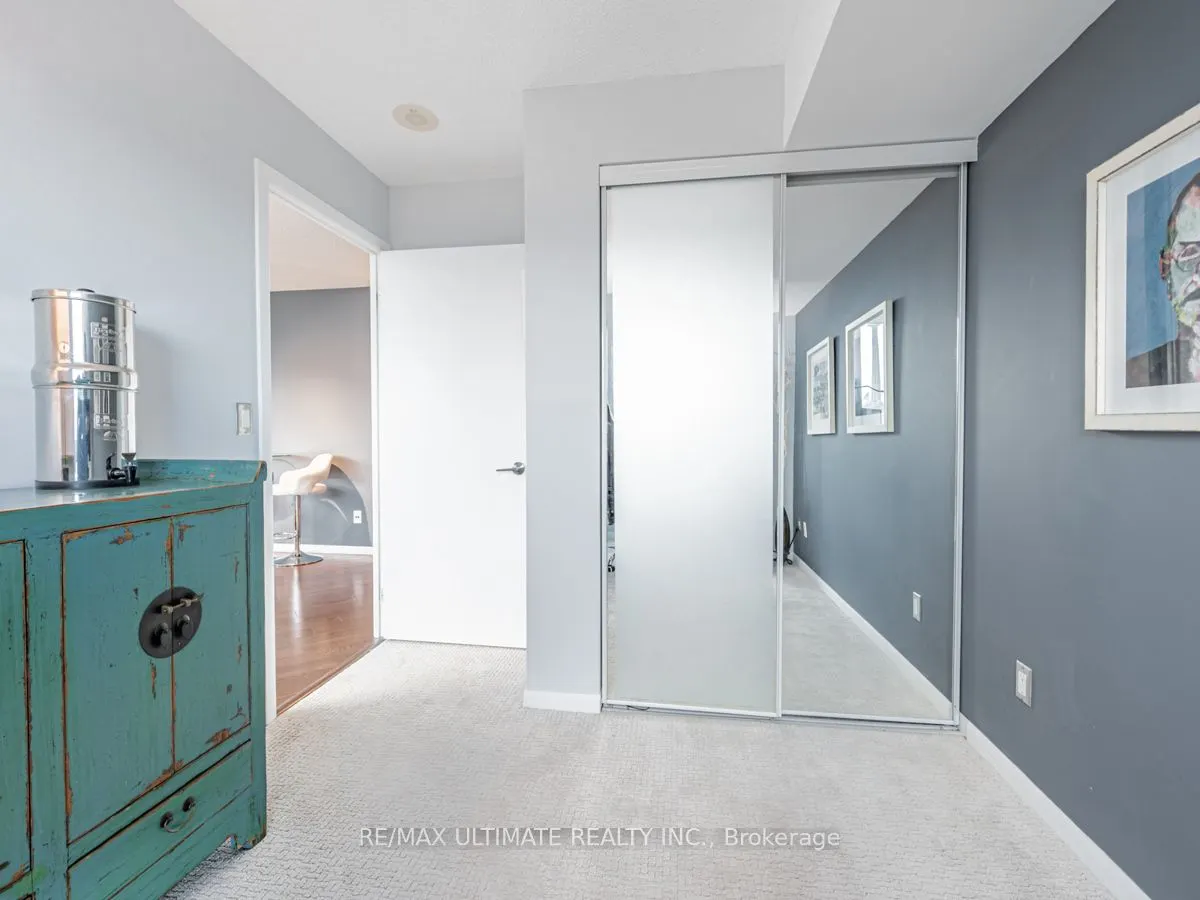 231 Fort York Boulevard, #1911