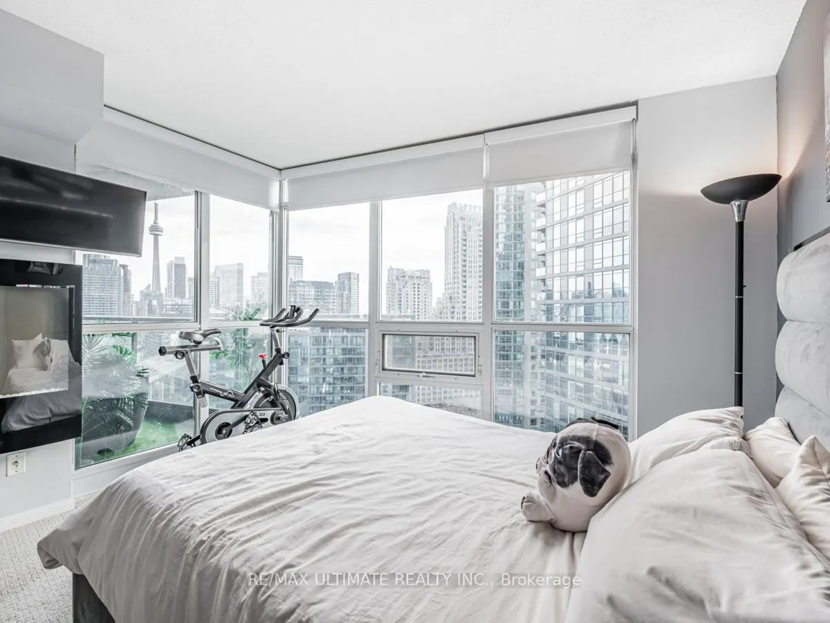 231 Fort York Boulevard, #1911