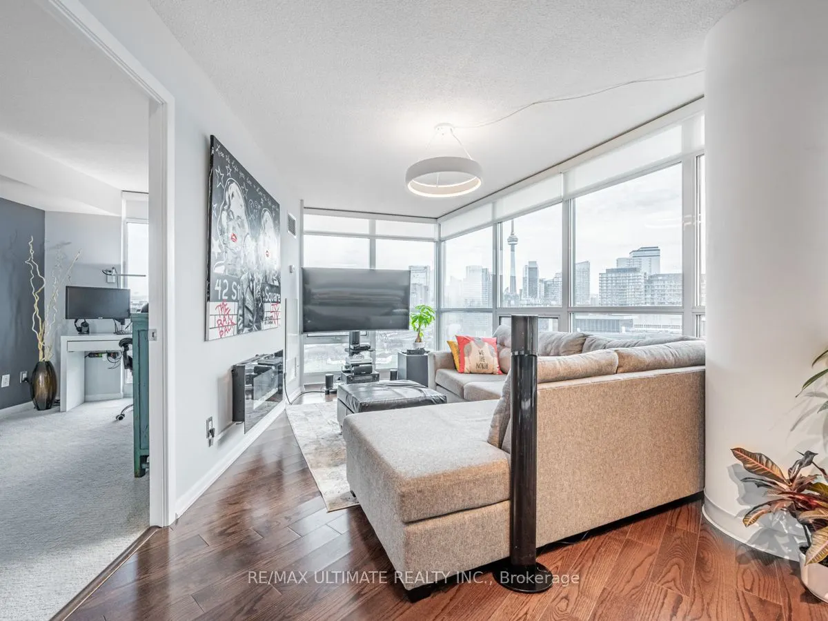 231 Fort York Boulevard, #1911