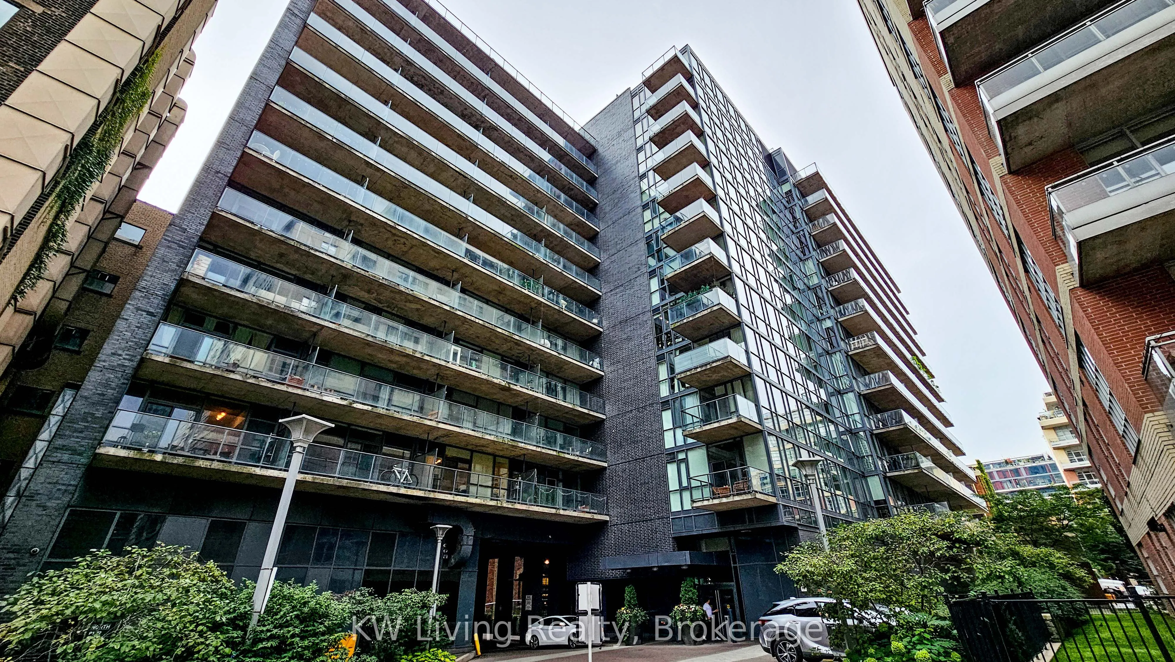 478 King Street W, #814