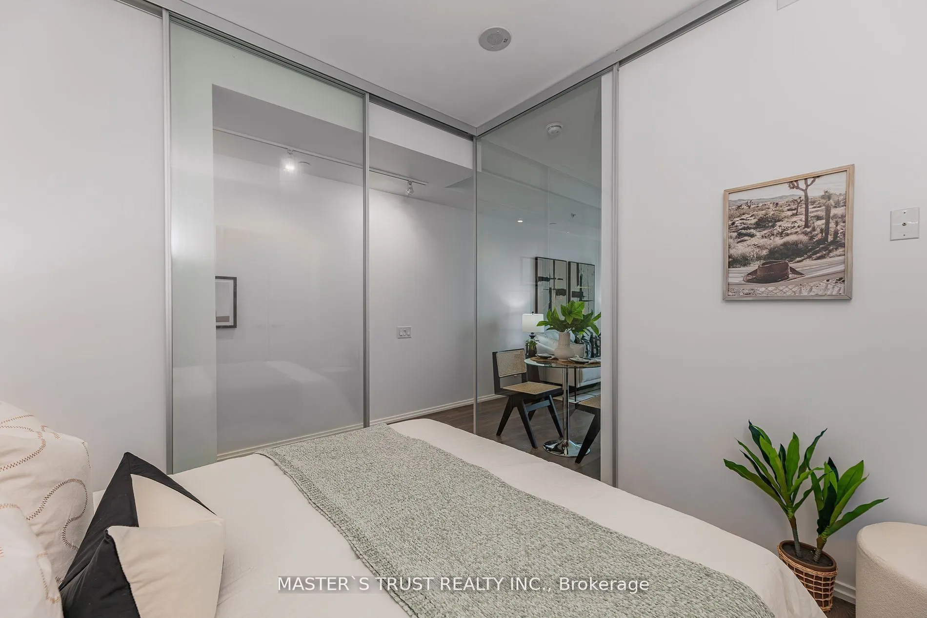 45 Charles Street E, #2808