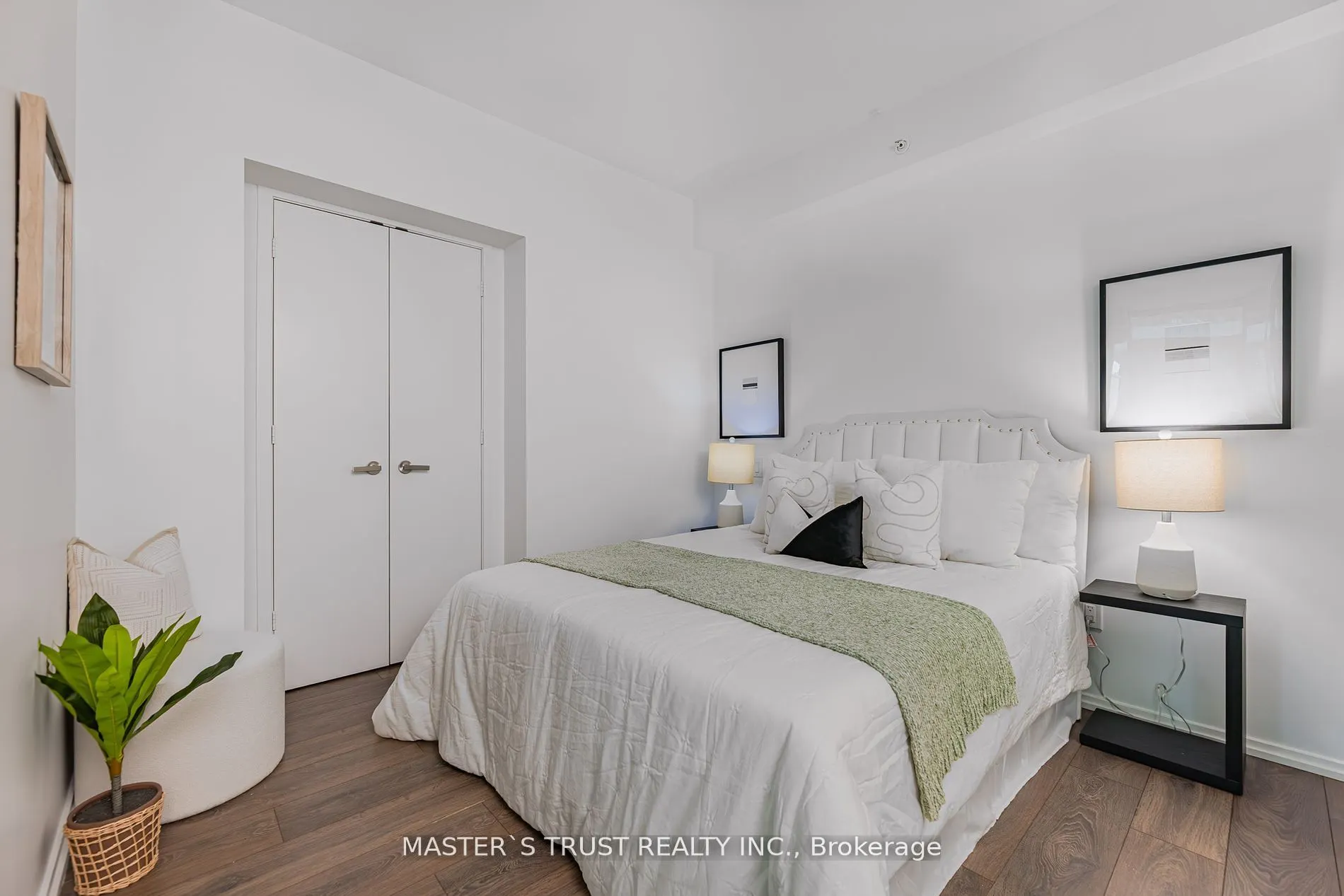 45 Charles Street E, #2808