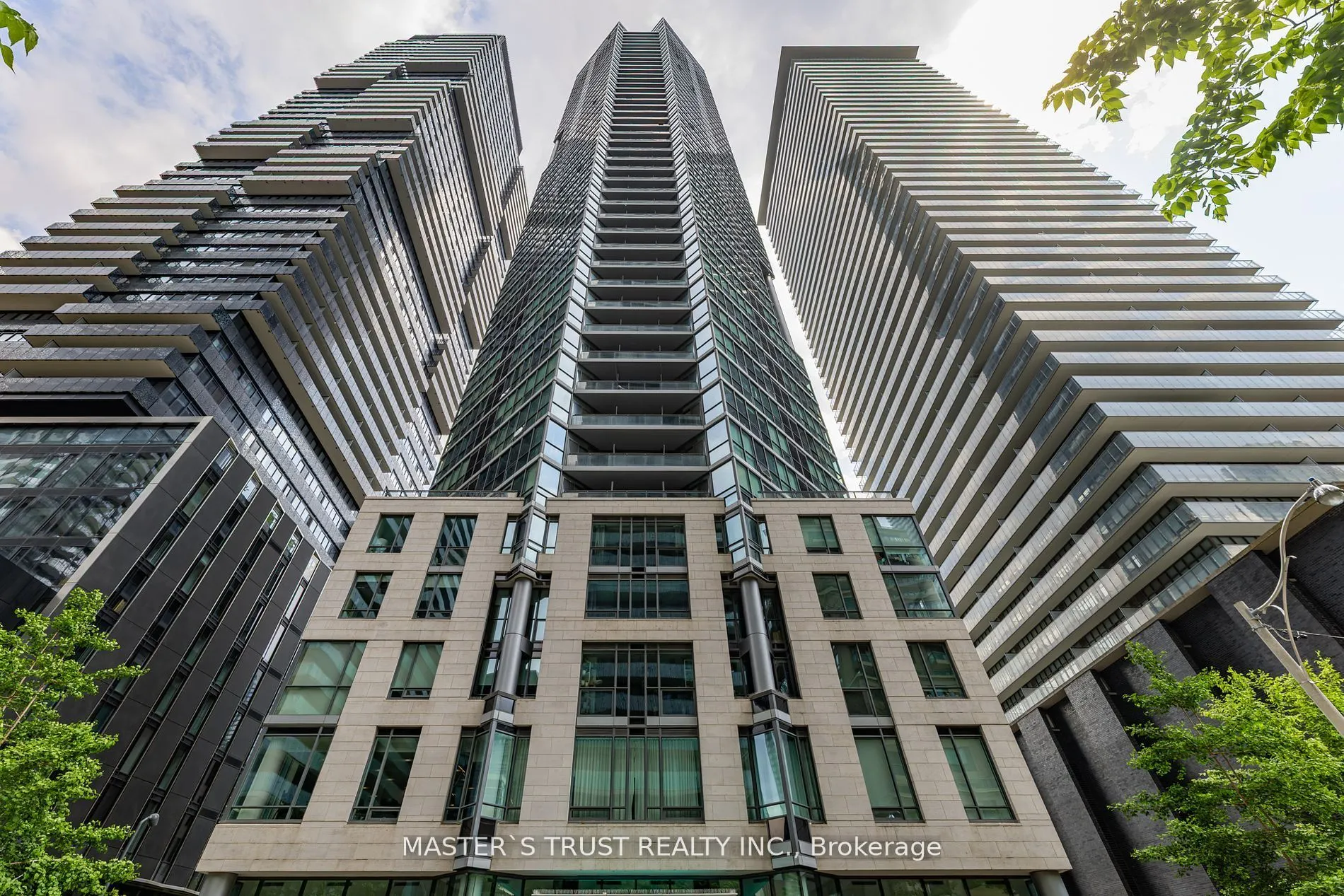 45 Charles Street E, #2808