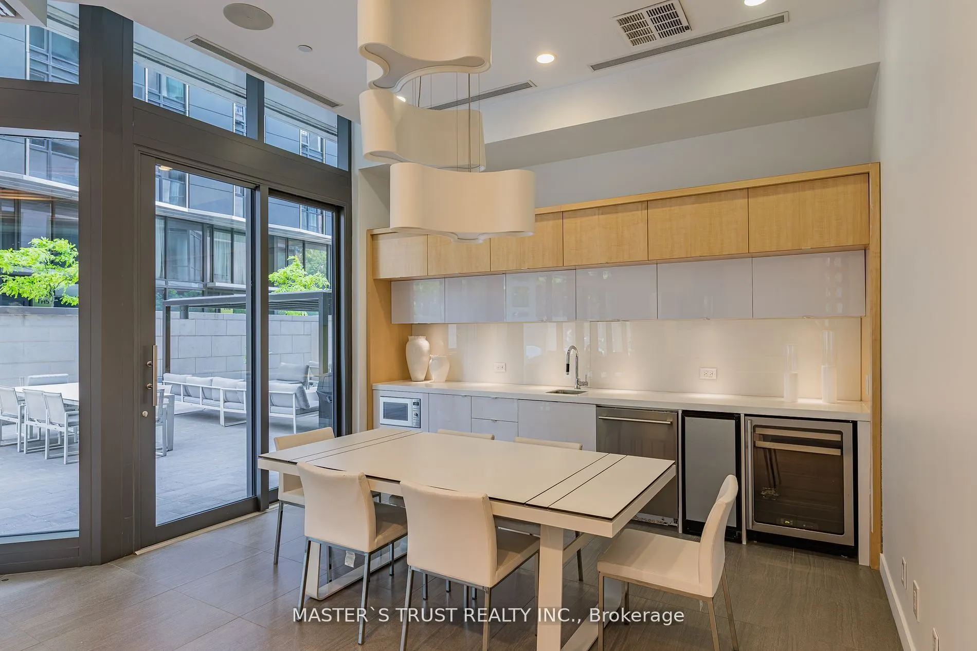 45 Charles Street E, #2808