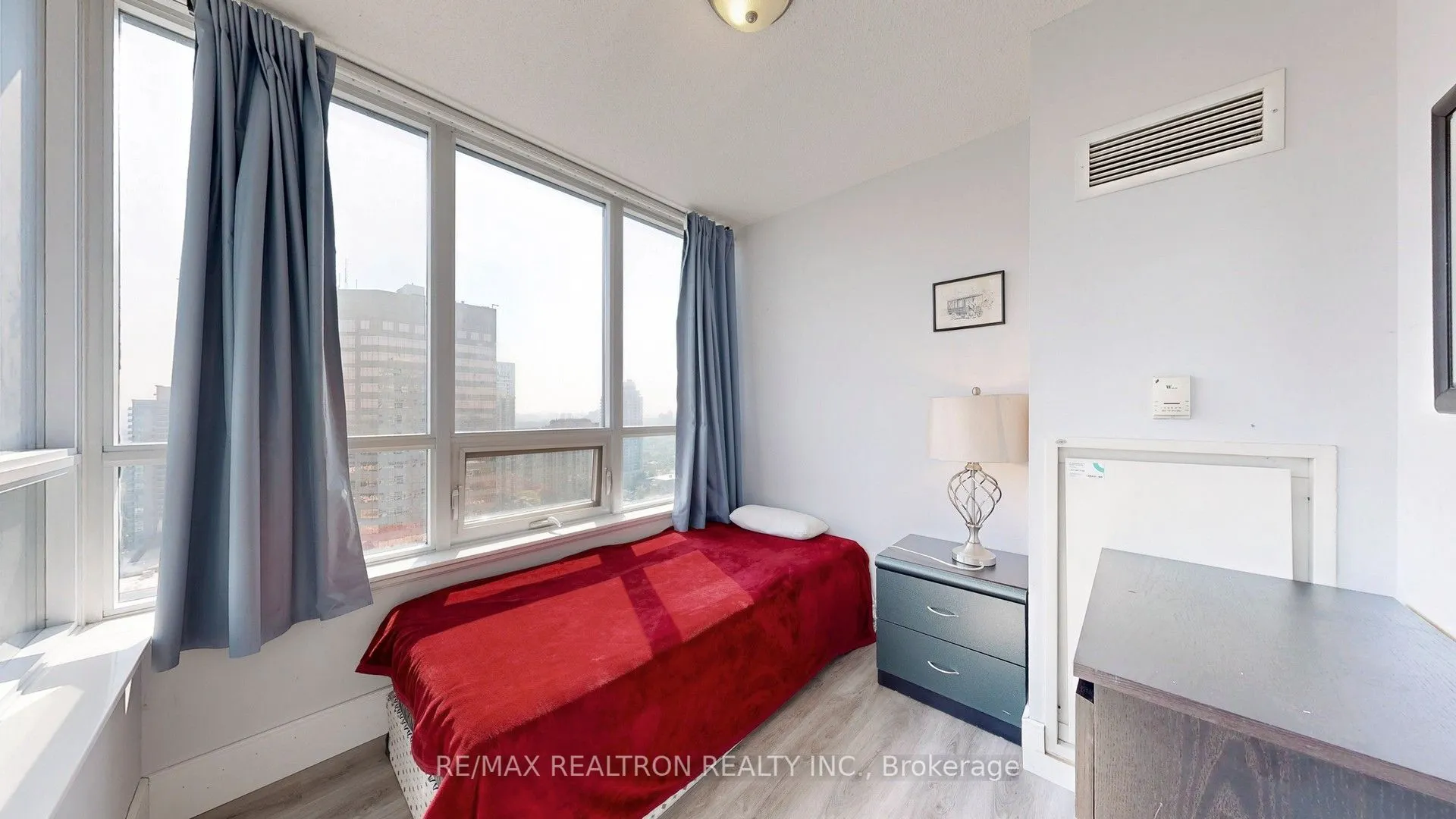 15 Greenview Avenue, #2413