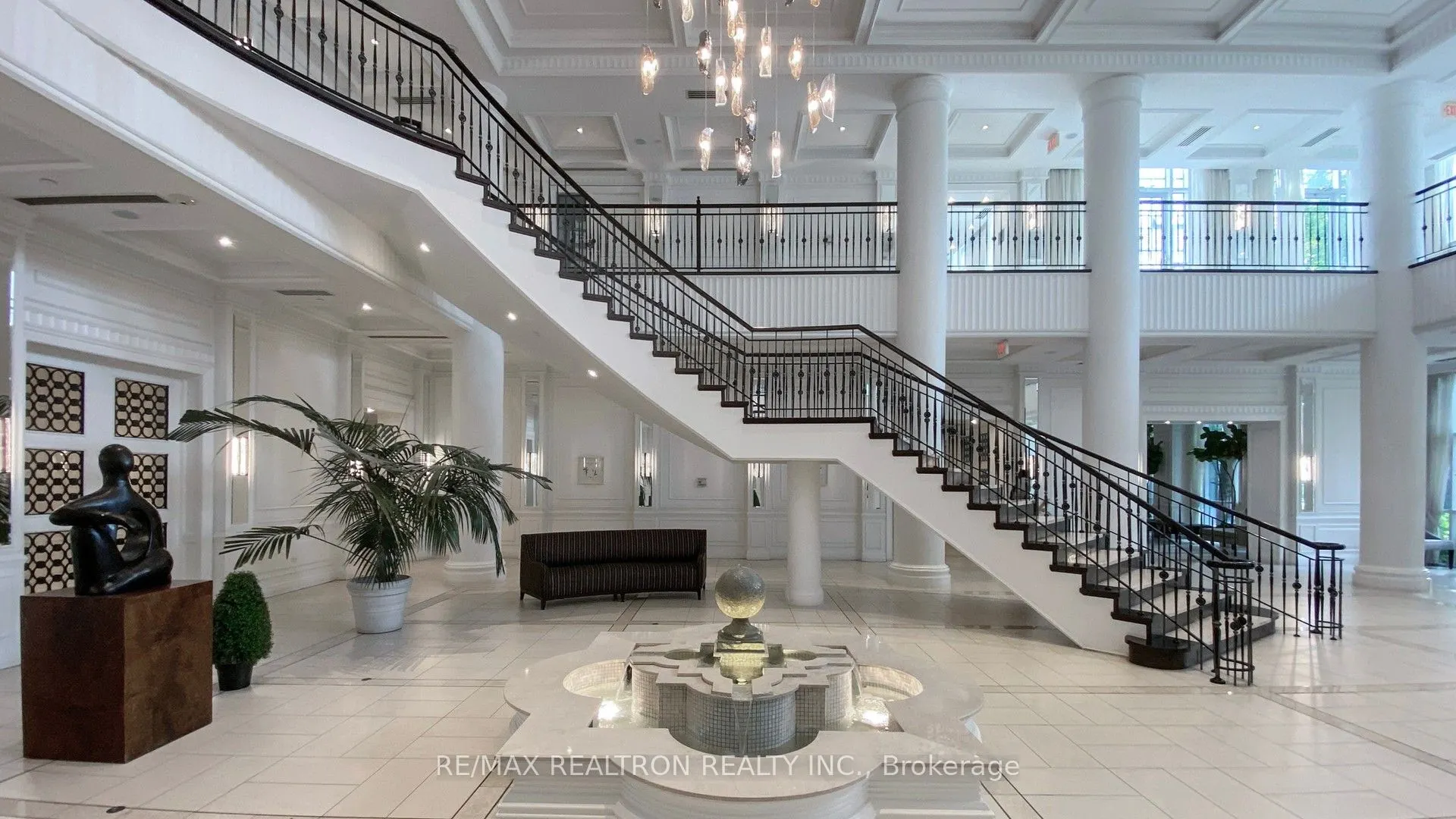 15 Greenview Avenue, #2413