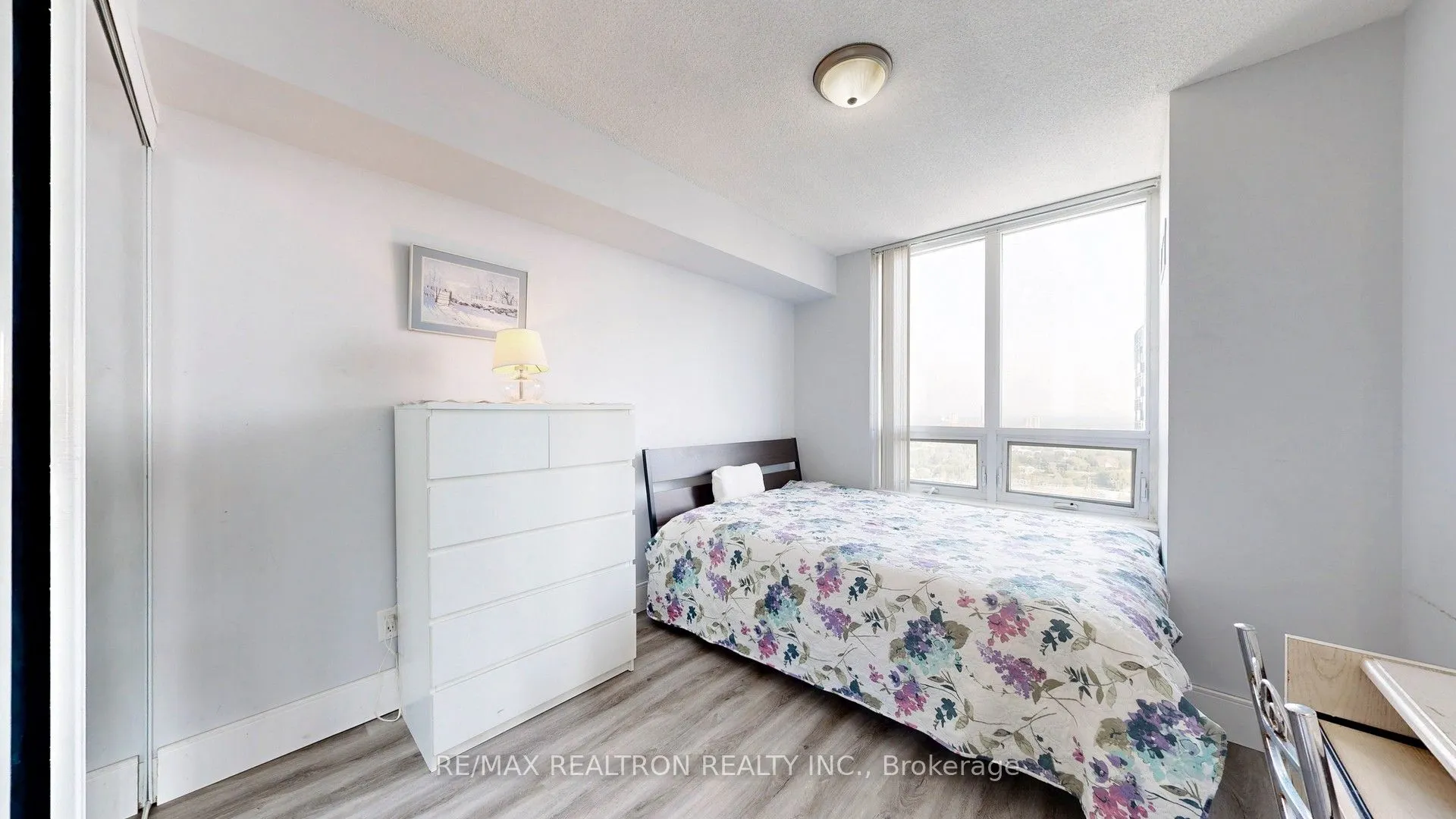 15 Greenview Avenue, #2413