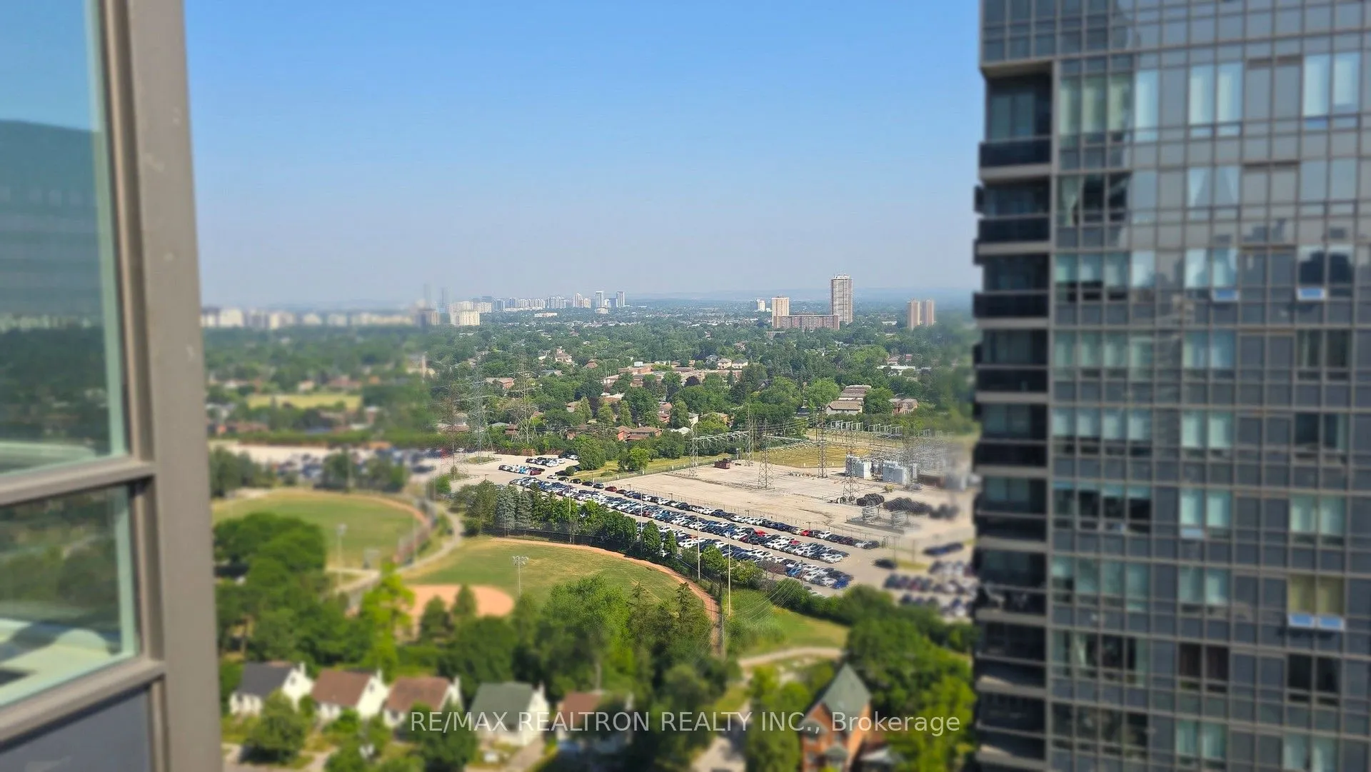 15 Greenview Avenue, #2413