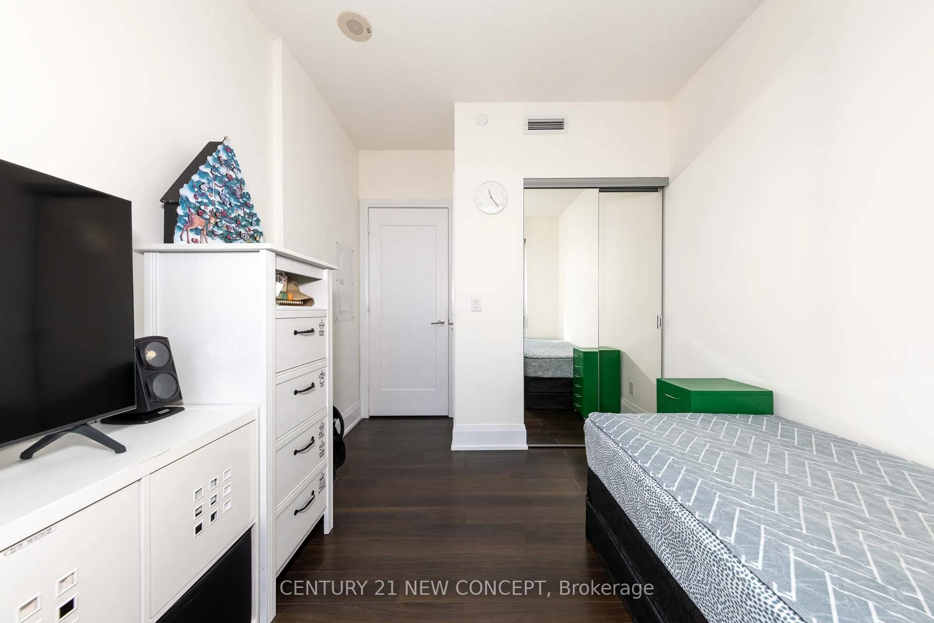 120 Harrison Gardens Boulevard, #1306