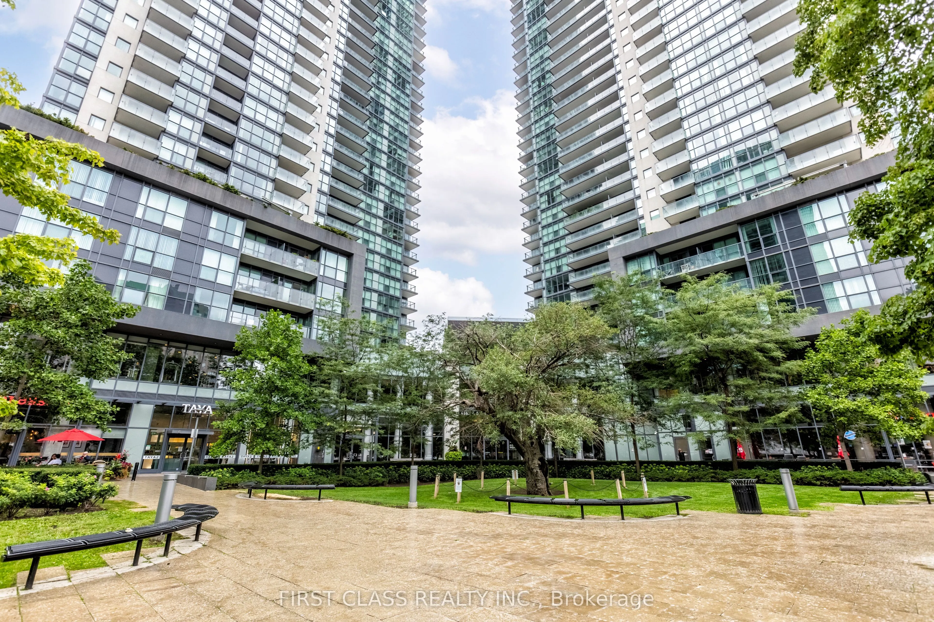 5168 Yonge Street, #605