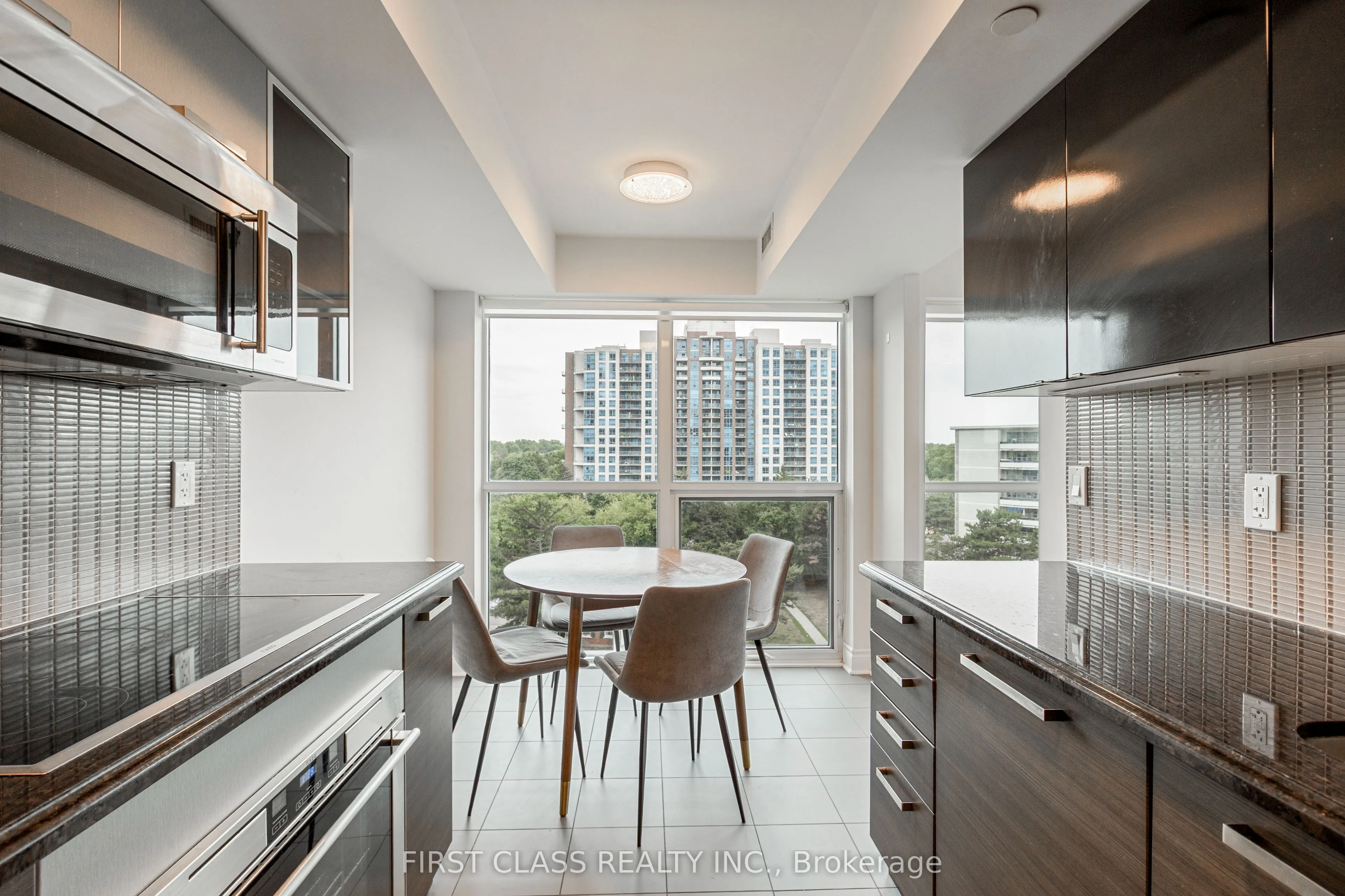 5168 Yonge Street, #605