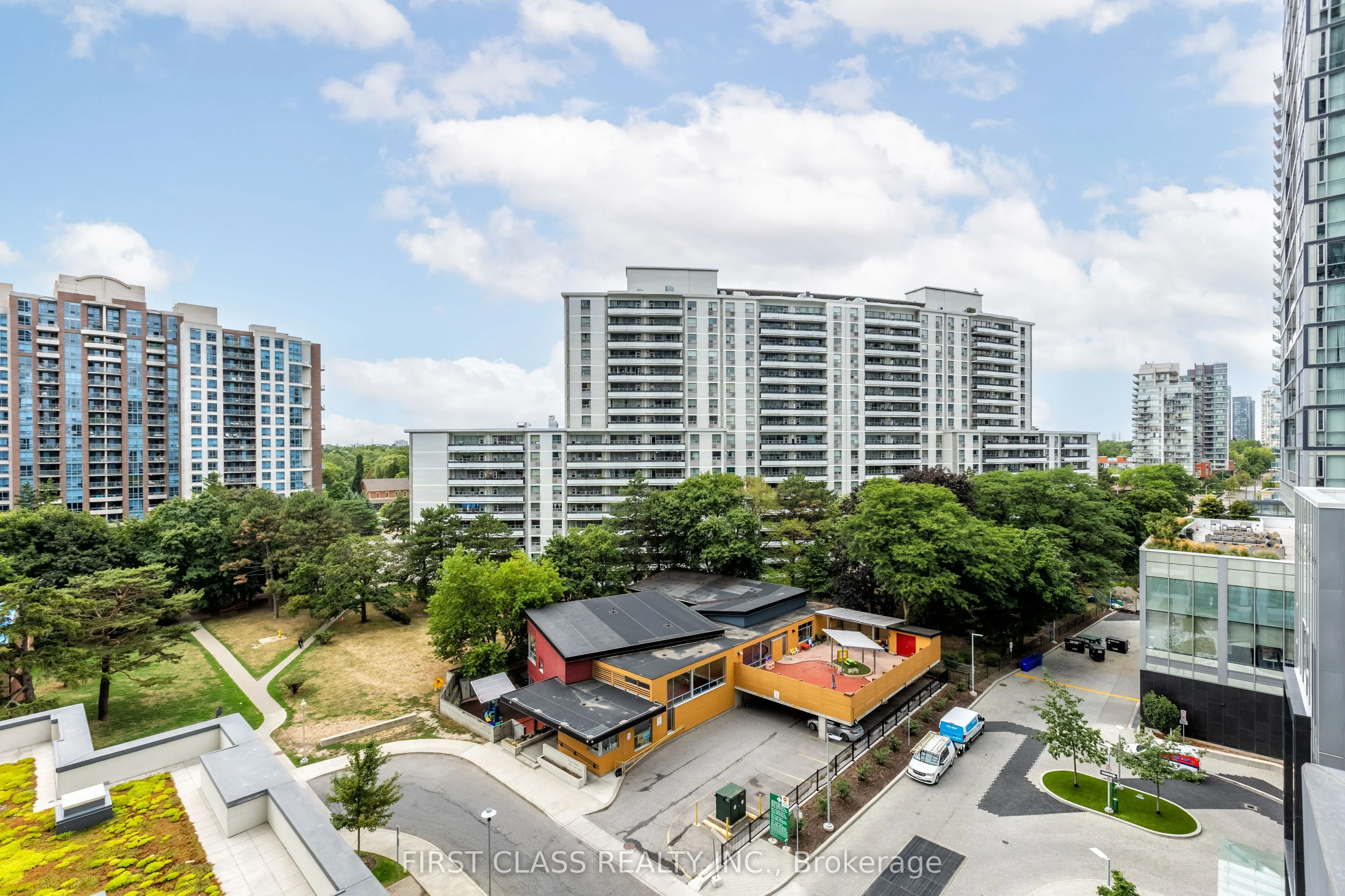5168 Yonge Street, #605