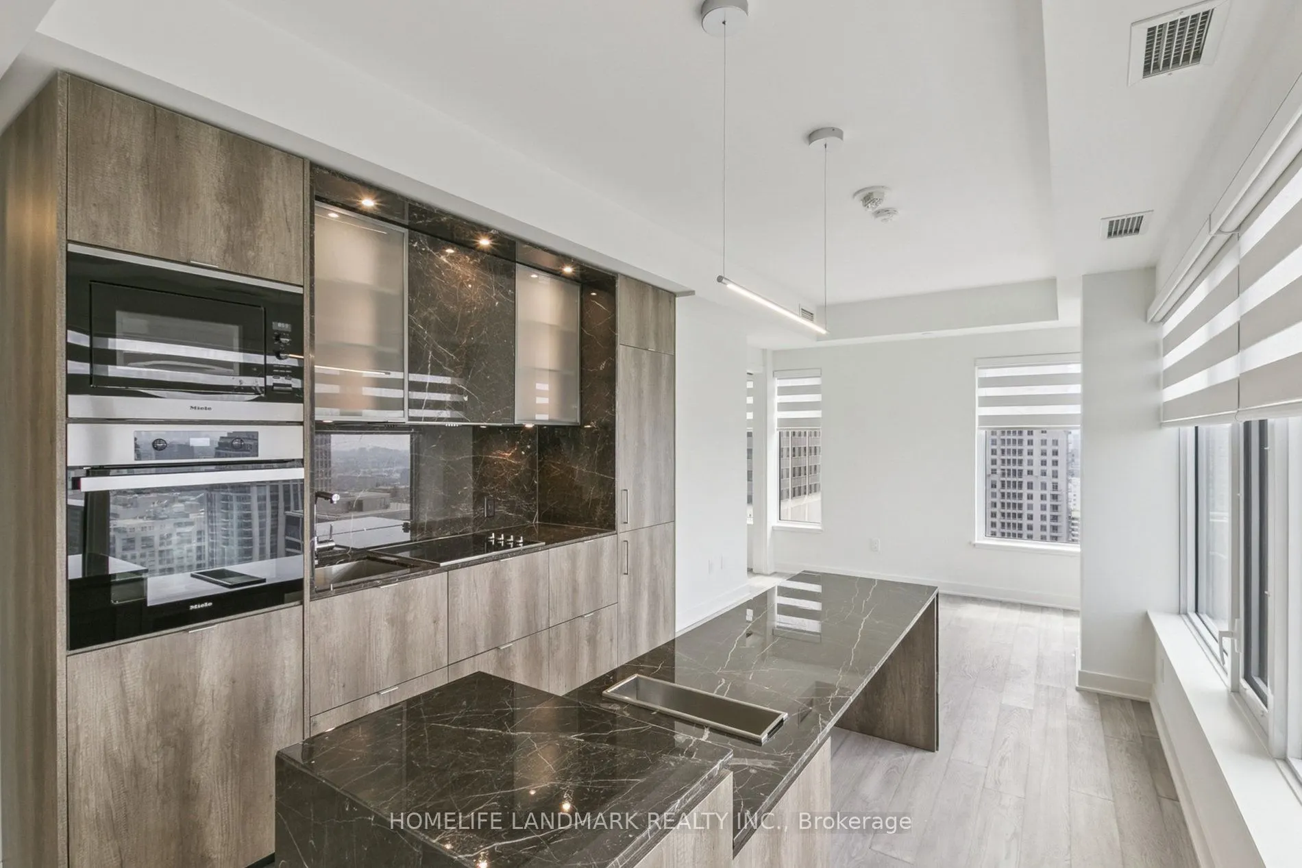 11 YORKVILLE Avenue, #2711