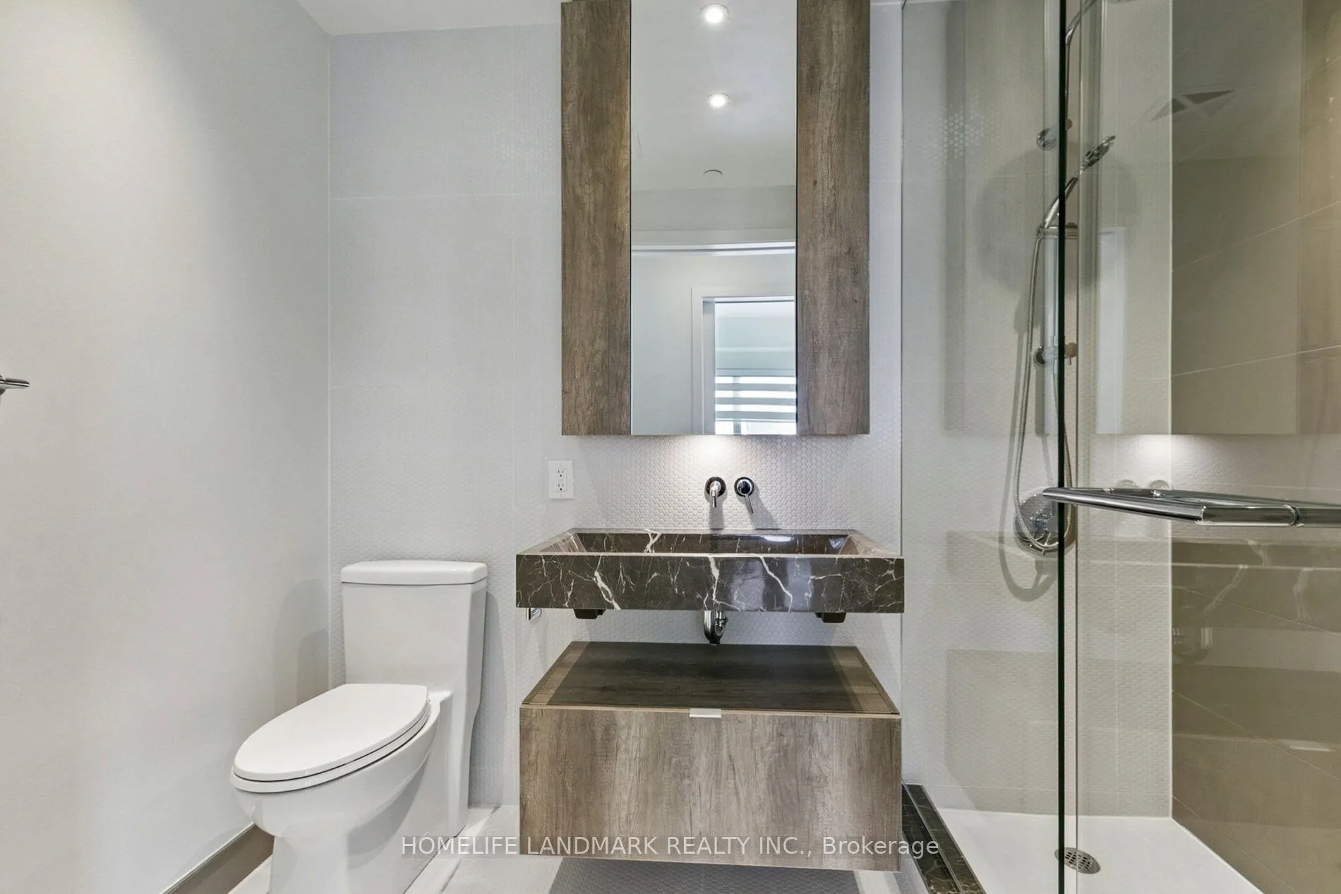 11 YORKVILLE Avenue, #2711