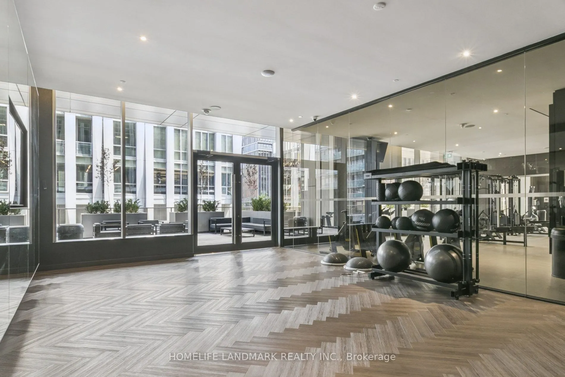 11 YORKVILLE Avenue, #2711