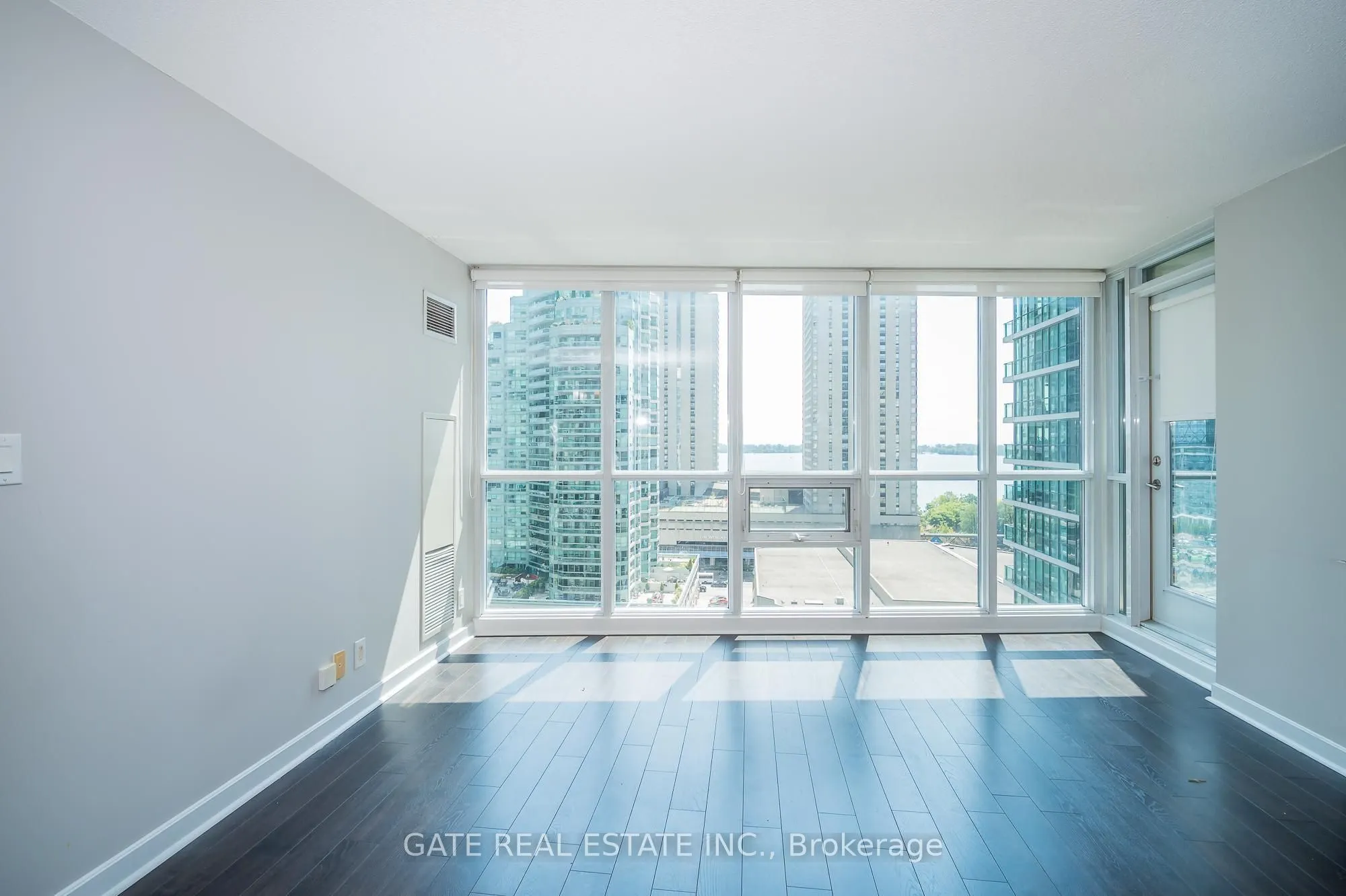 18 Harbour Street, #1410