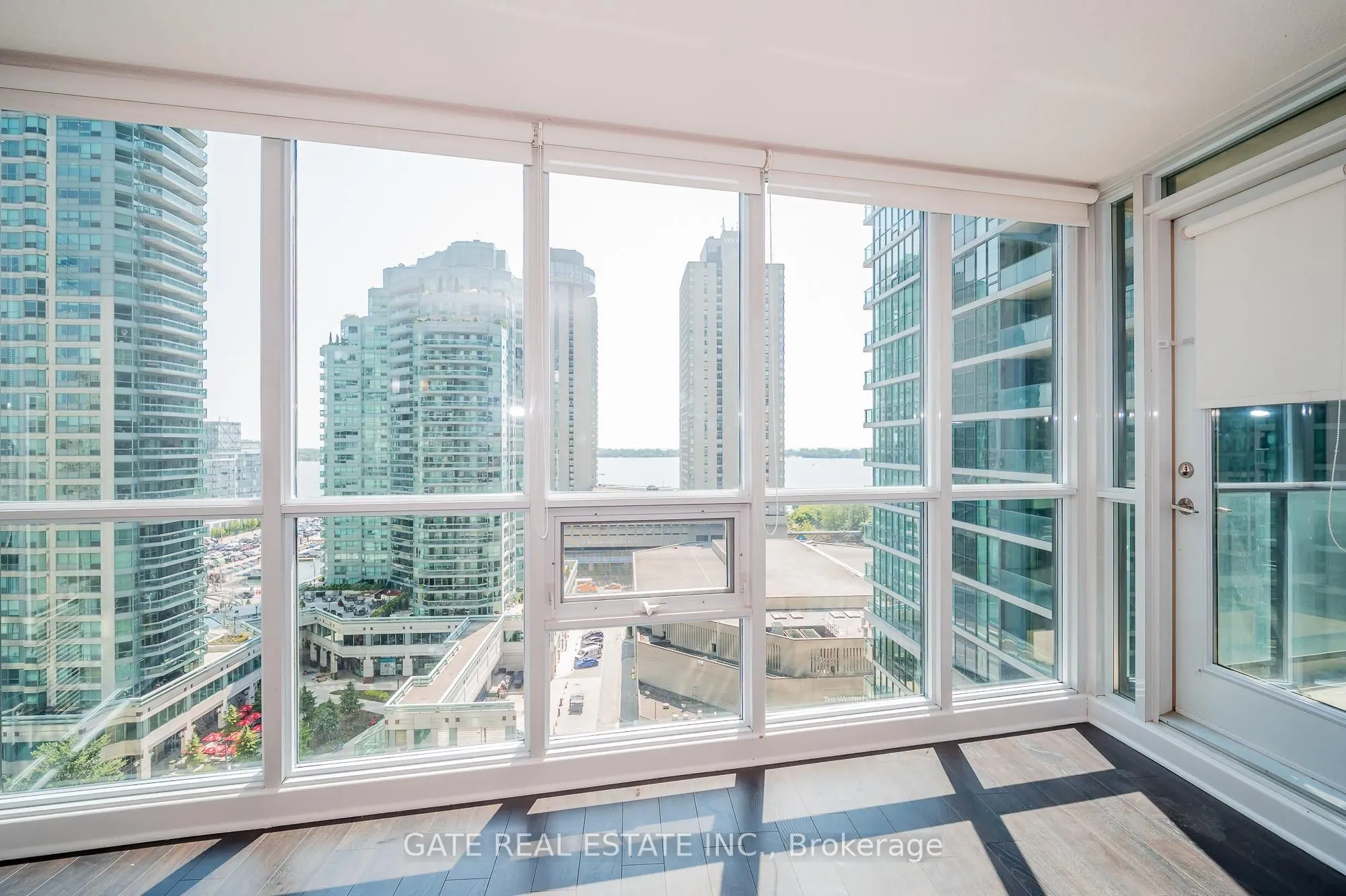 18 Harbour Street, #1410