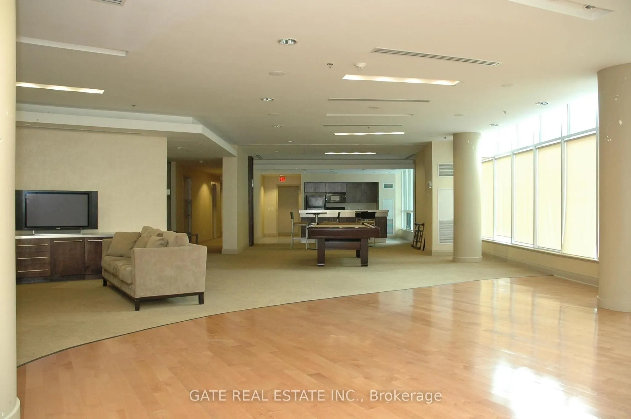 18 Harbour Street, #1410