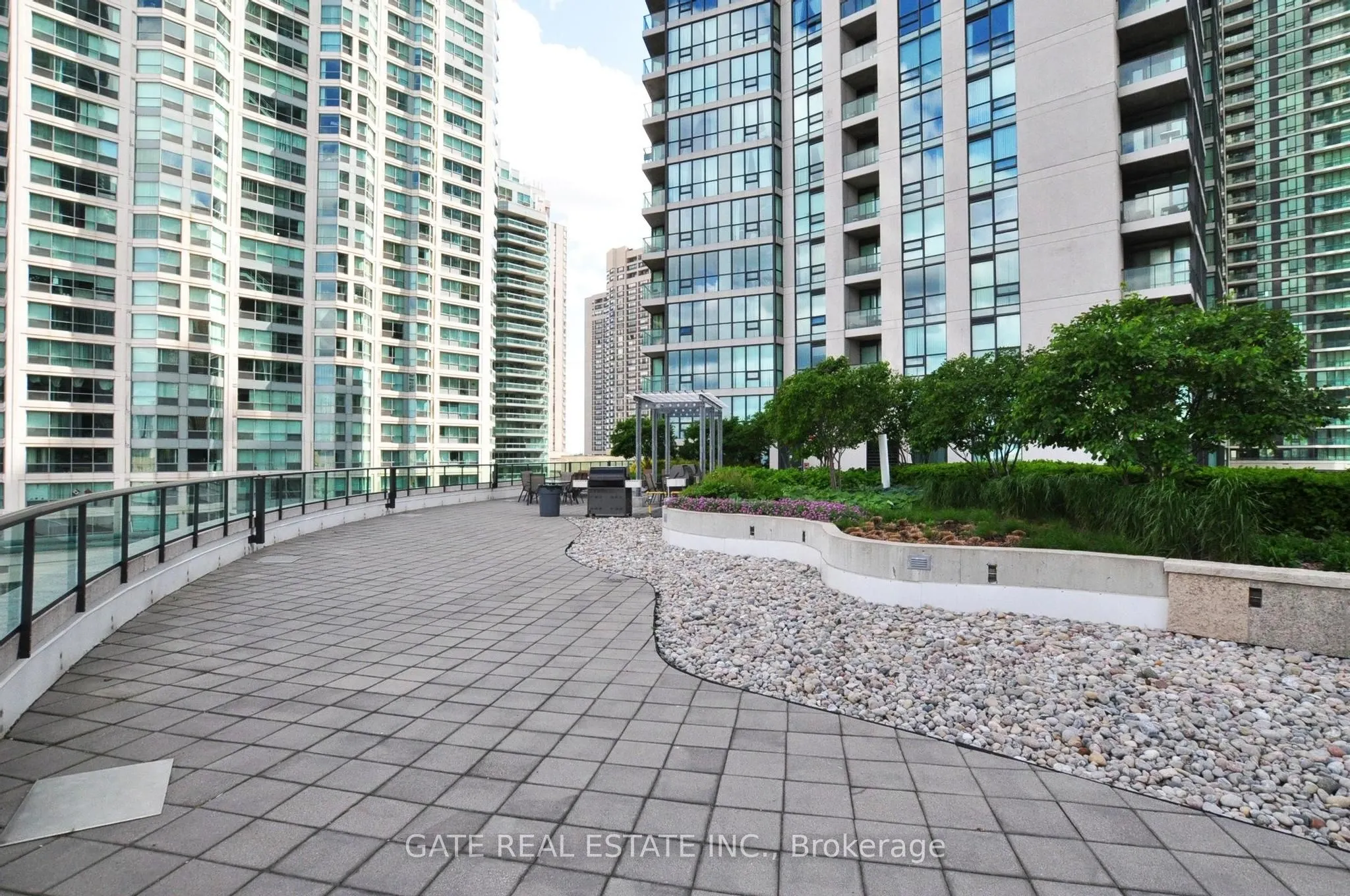 18 Harbour Street, #1410