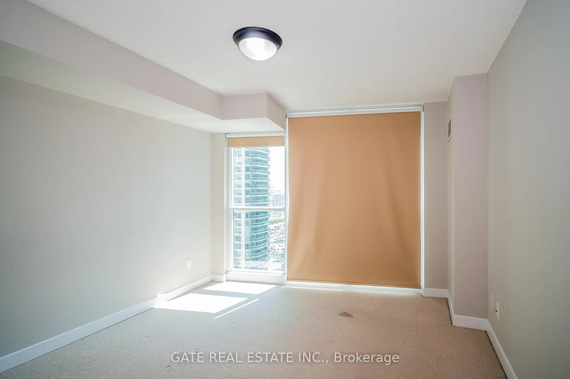 18 Harbour Street, #1410