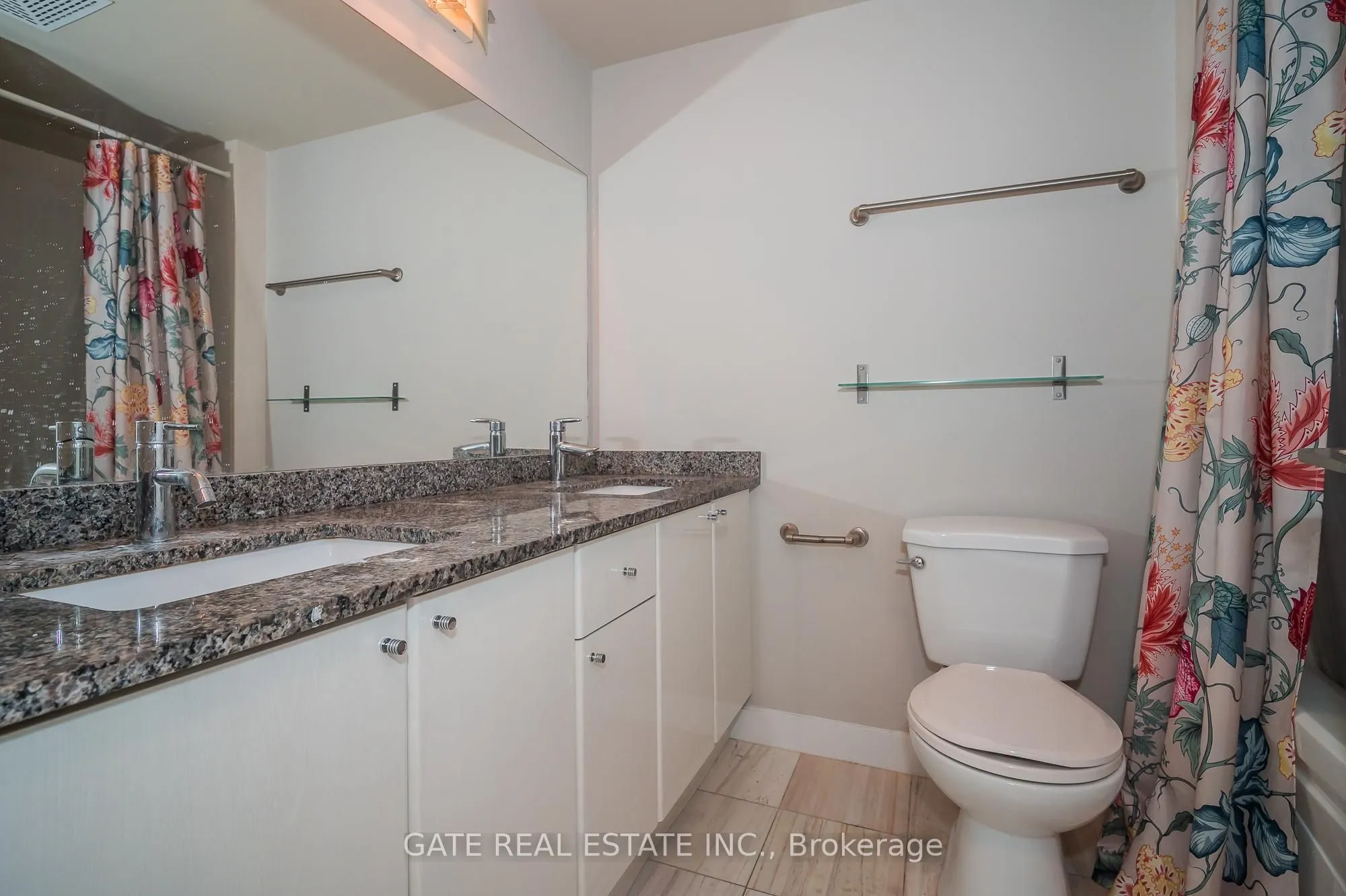 18 Harbour Street, #1410