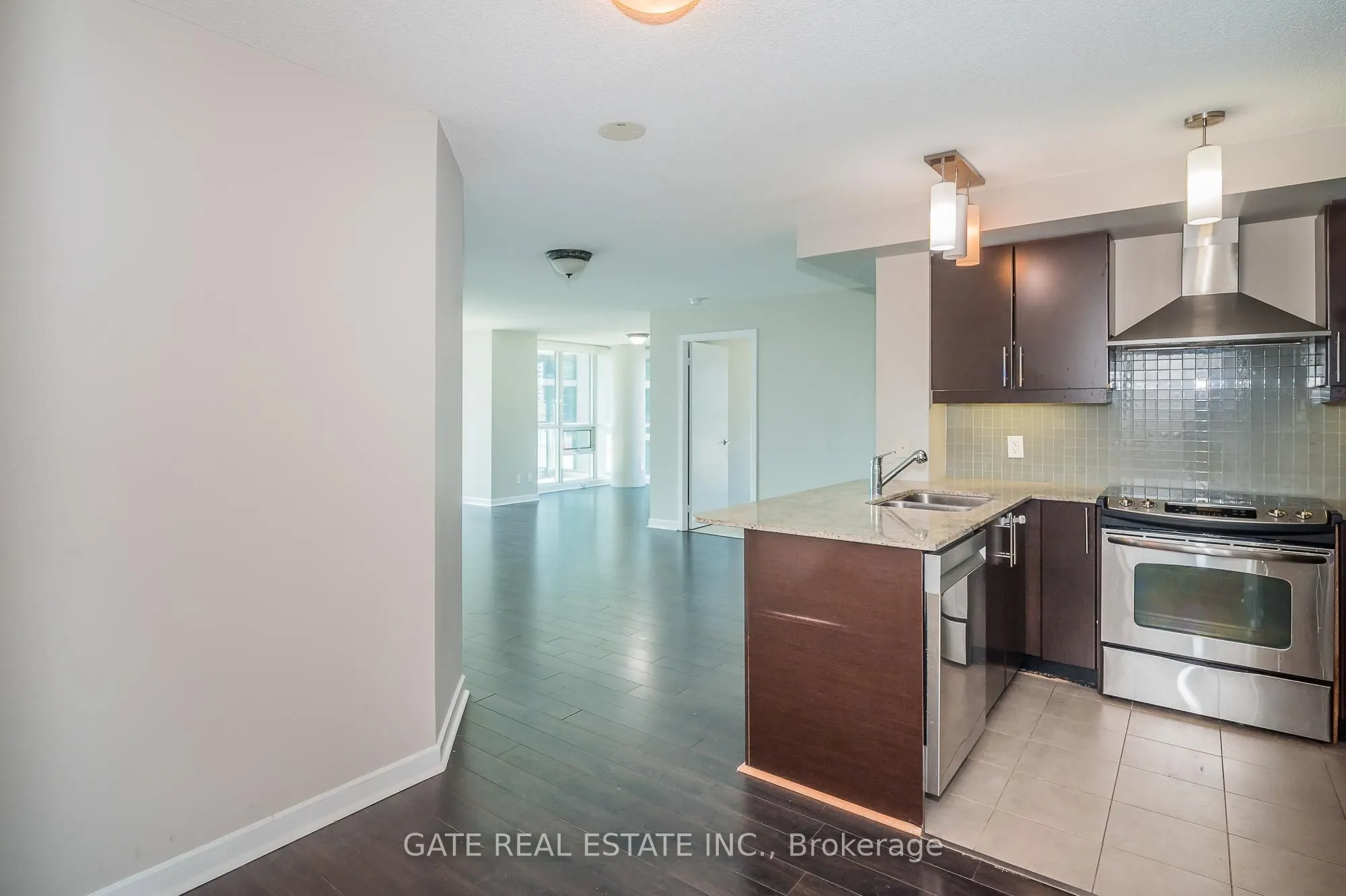 18 Harbour Street, #1410