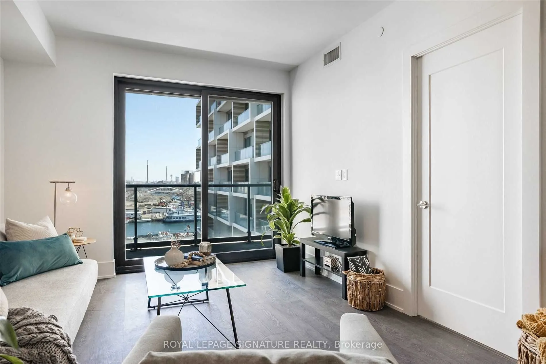 118 Merchants Wharf Way, #618
