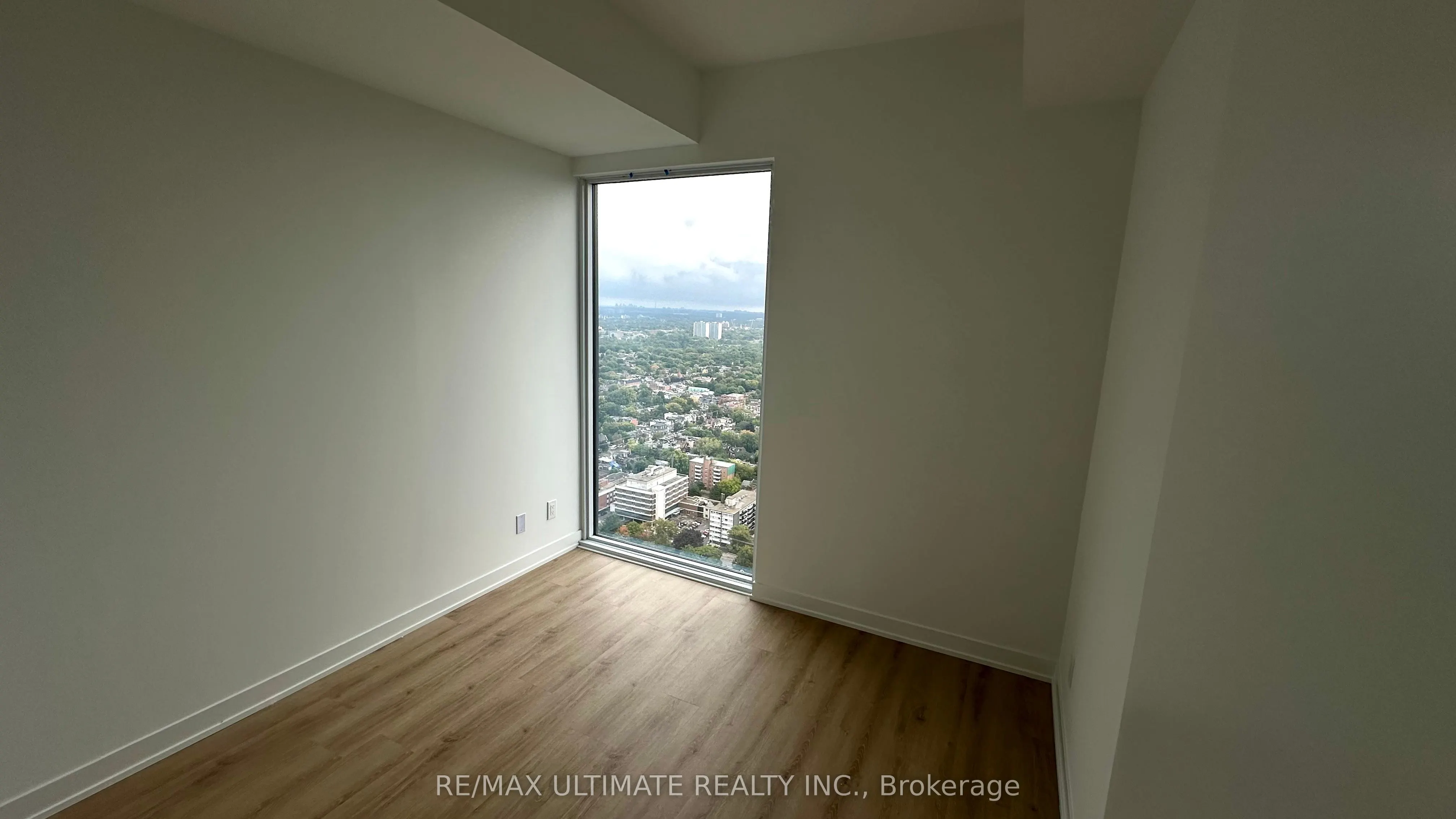 319 Jarvis Street, #11