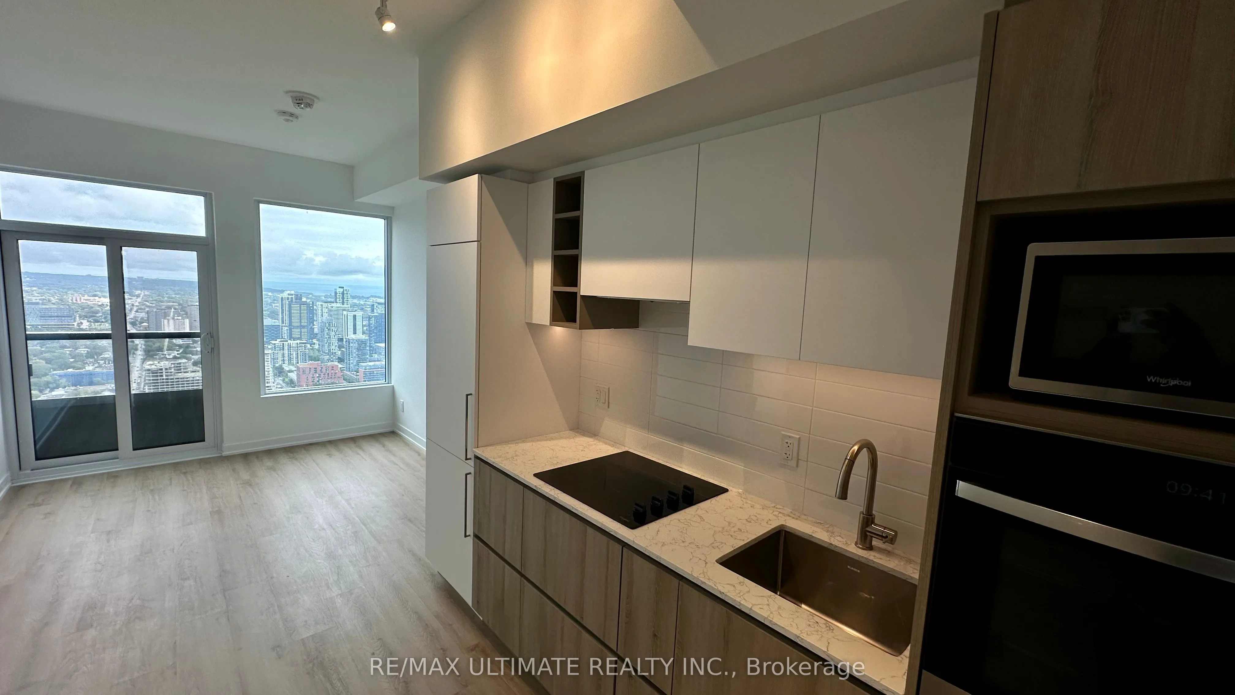 319 Jarvis Street, #11