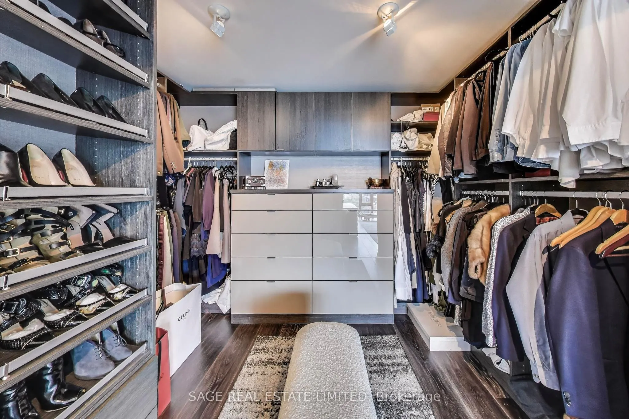 111 Bathurst Street N, #1606