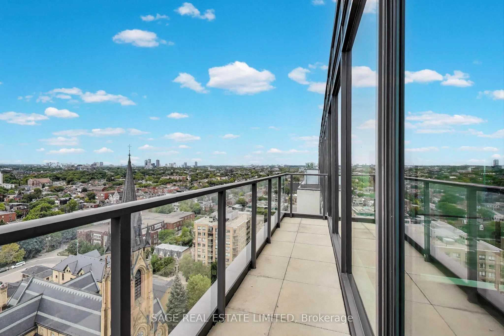111 Bathurst Street N, #1606