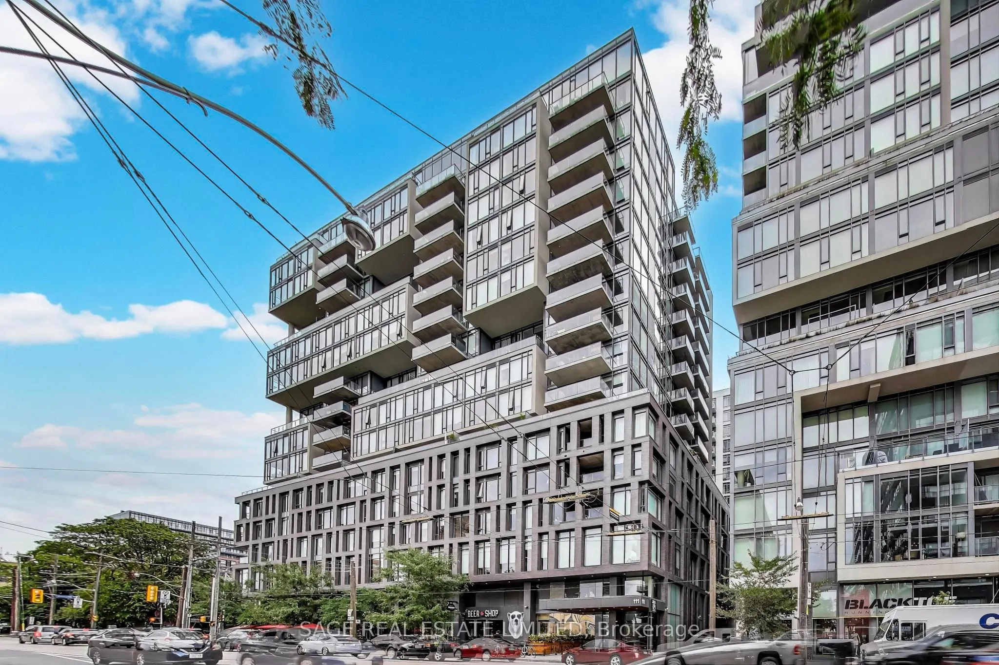 111 Bathurst Street N, #1606