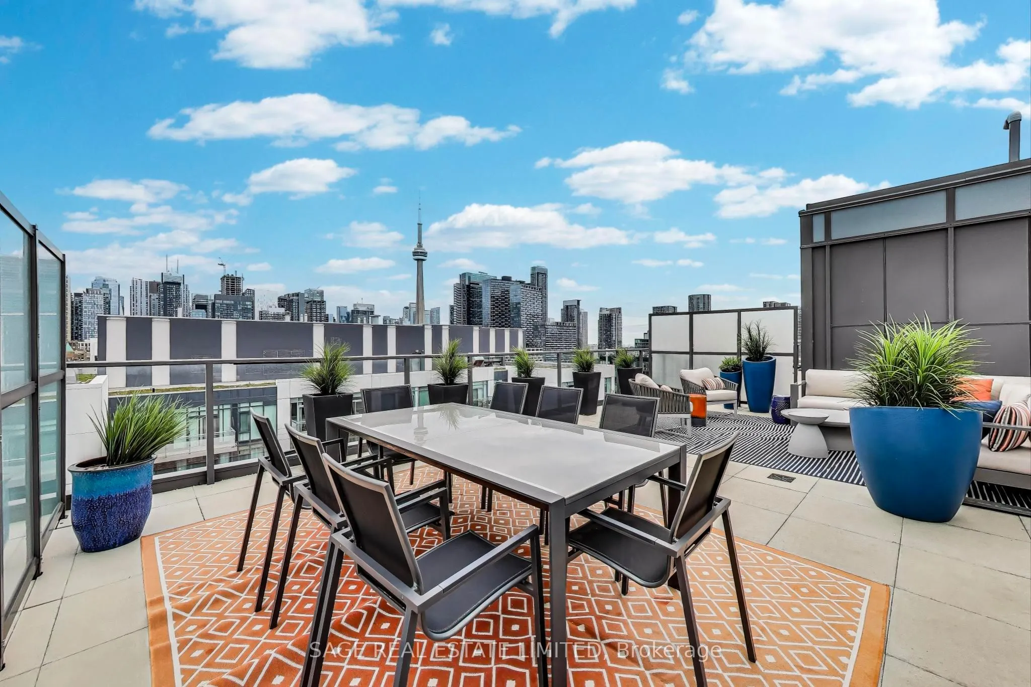 111 Bathurst Street N, #1606