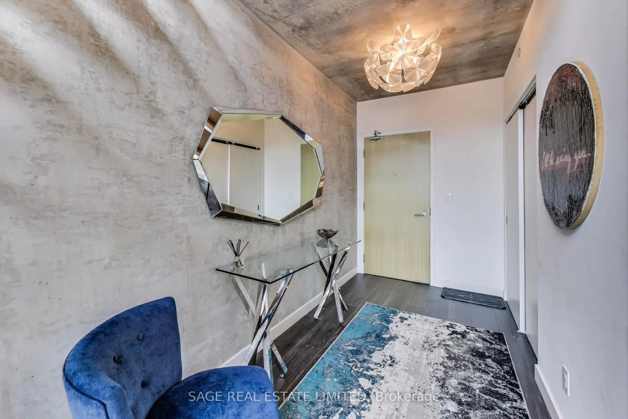 111 Bathurst Street N, #1606