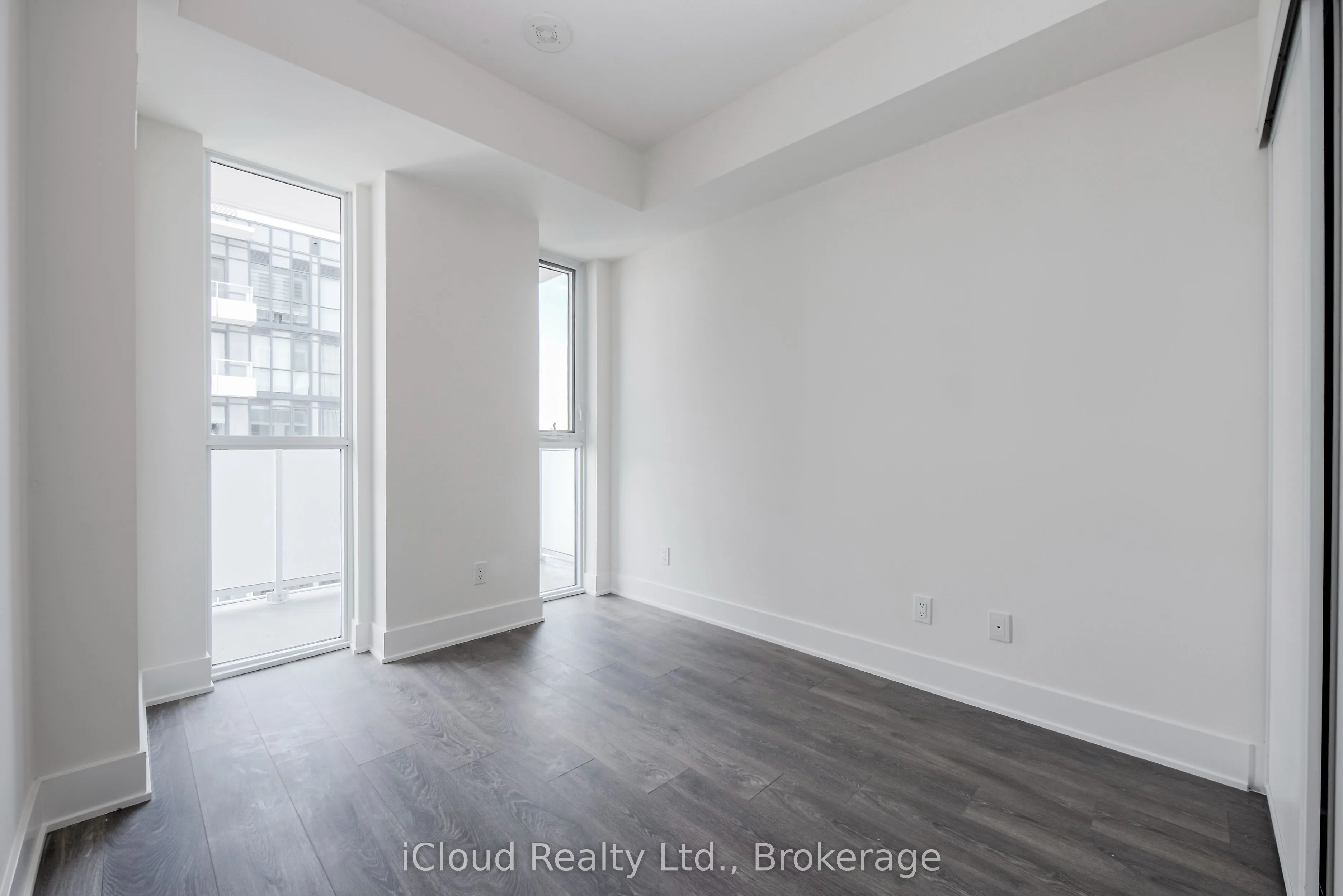 188 Fairview Mall Drive, #1816